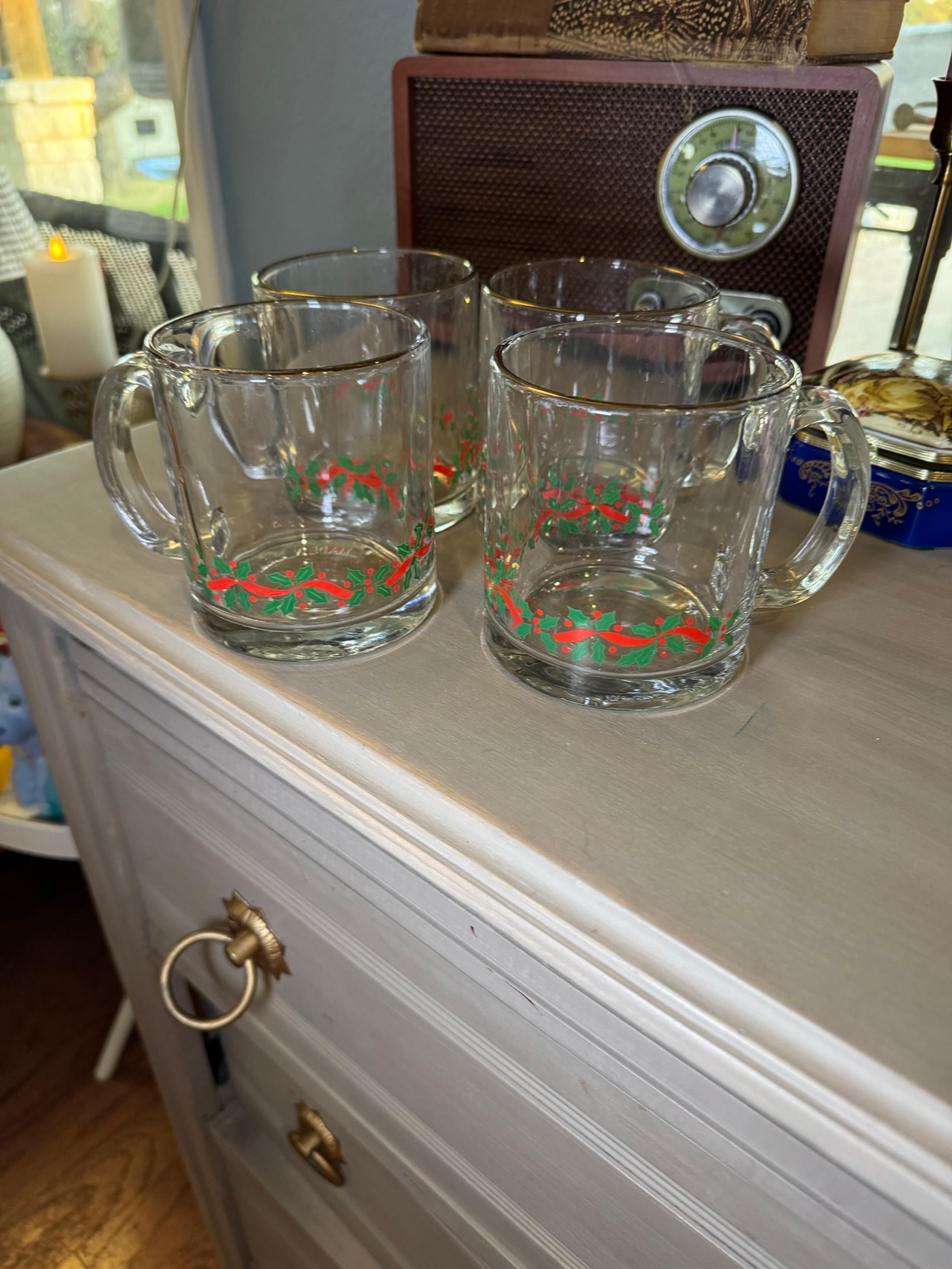 Set of 4 vintage Libbey Christmas Holly and Ribbon Glass mugs