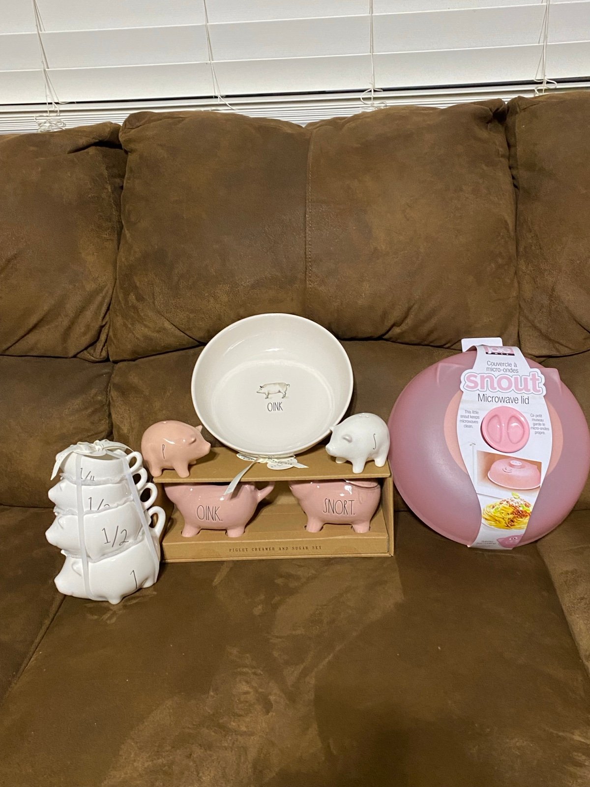 Rae Dunn Pig Set