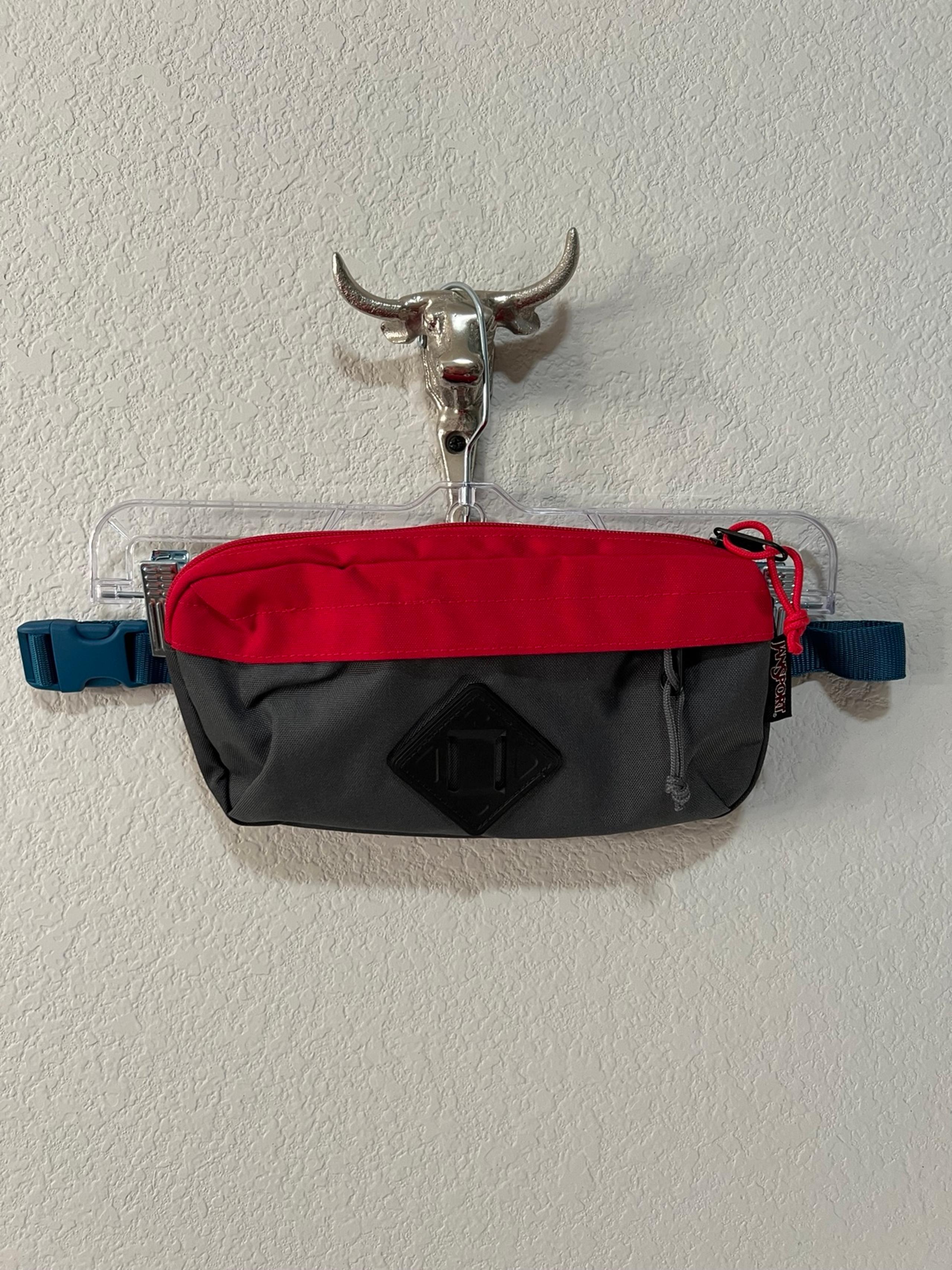 NWOT Red/Teal/Gray Jansport Fannypack