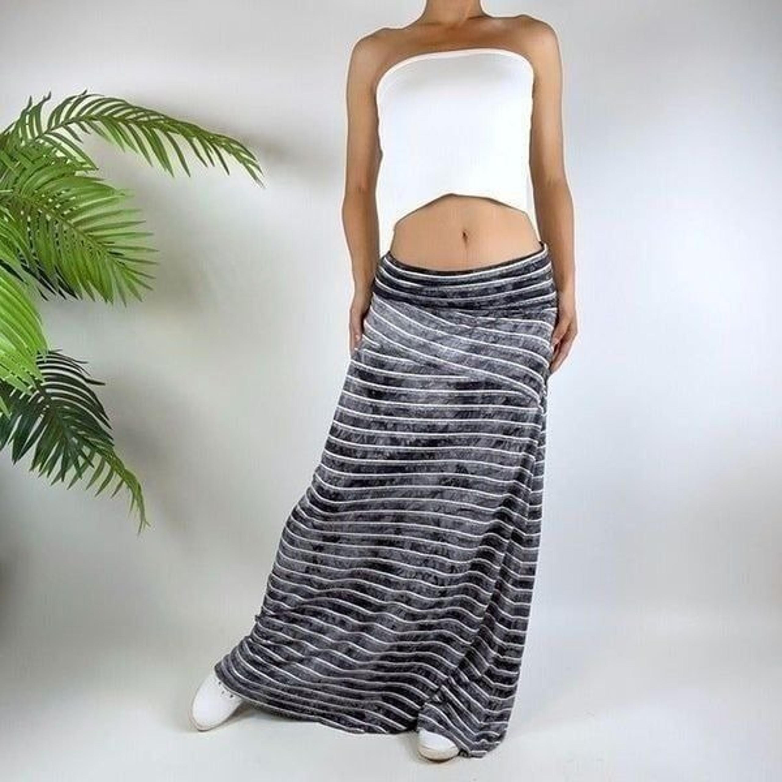 Vintage Y2K Low Rise Indie Fairy Grunge Acid Wash Boho Hippie Maxi Skirt / Sz: L