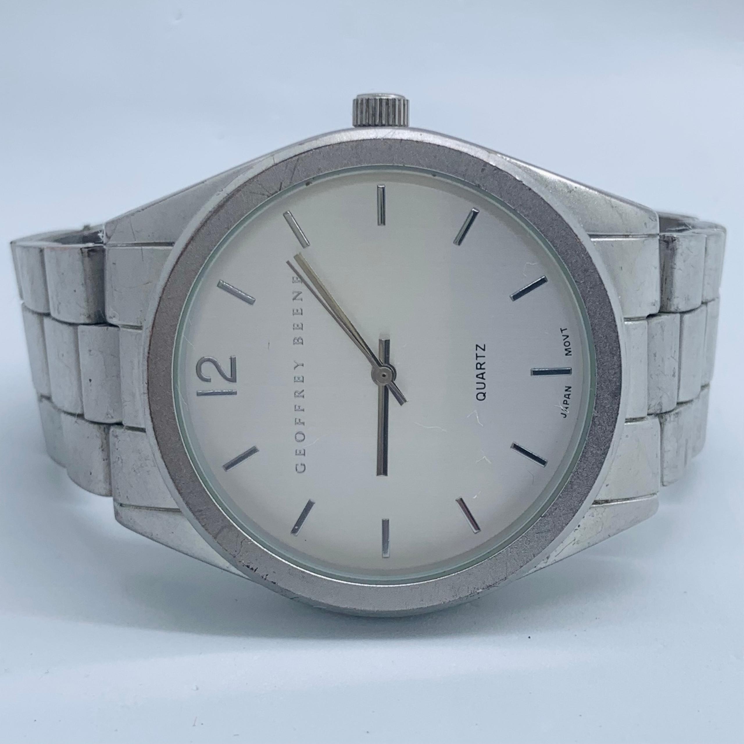 Geoffrey Beene men Watch 42mm Silver tone dial bracelet size 7” running