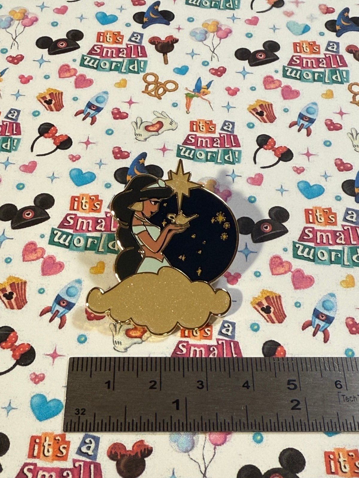 Disney Parks Pin Wondrous Worlds Princess Jasmine lamp Aladdin Pin