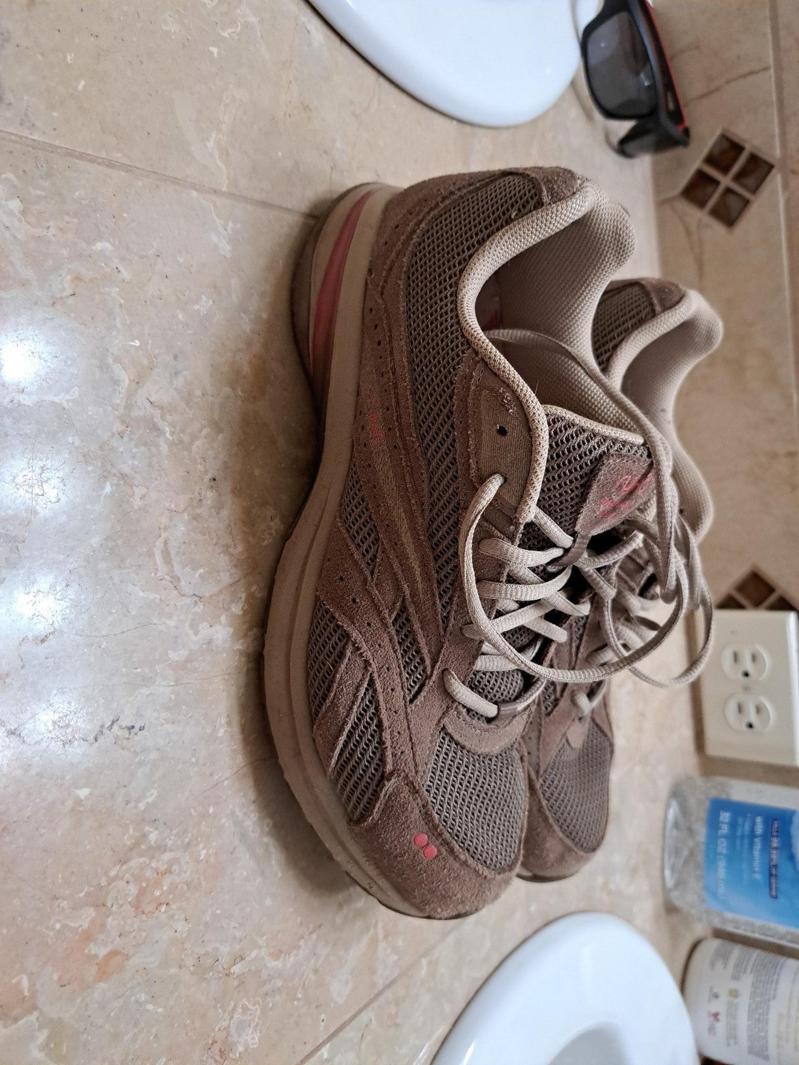 Ryka hiking shoes