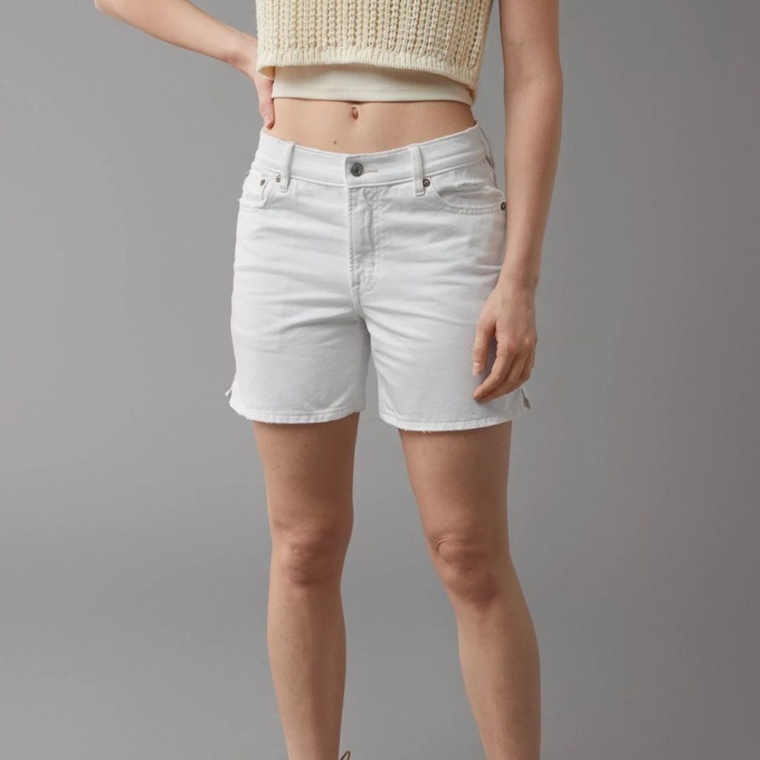 American Eagle Strigid High-Waisted 6 Relaxed Denim Short NEW Size 16 White