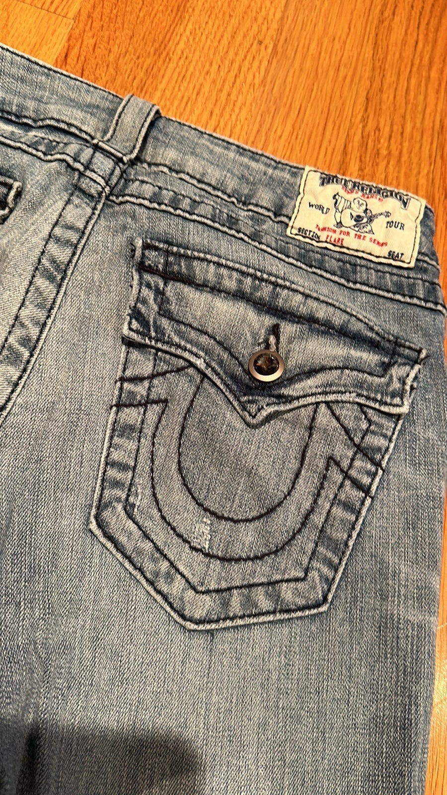 True Religion Low Rise Flared jeans *jeweled