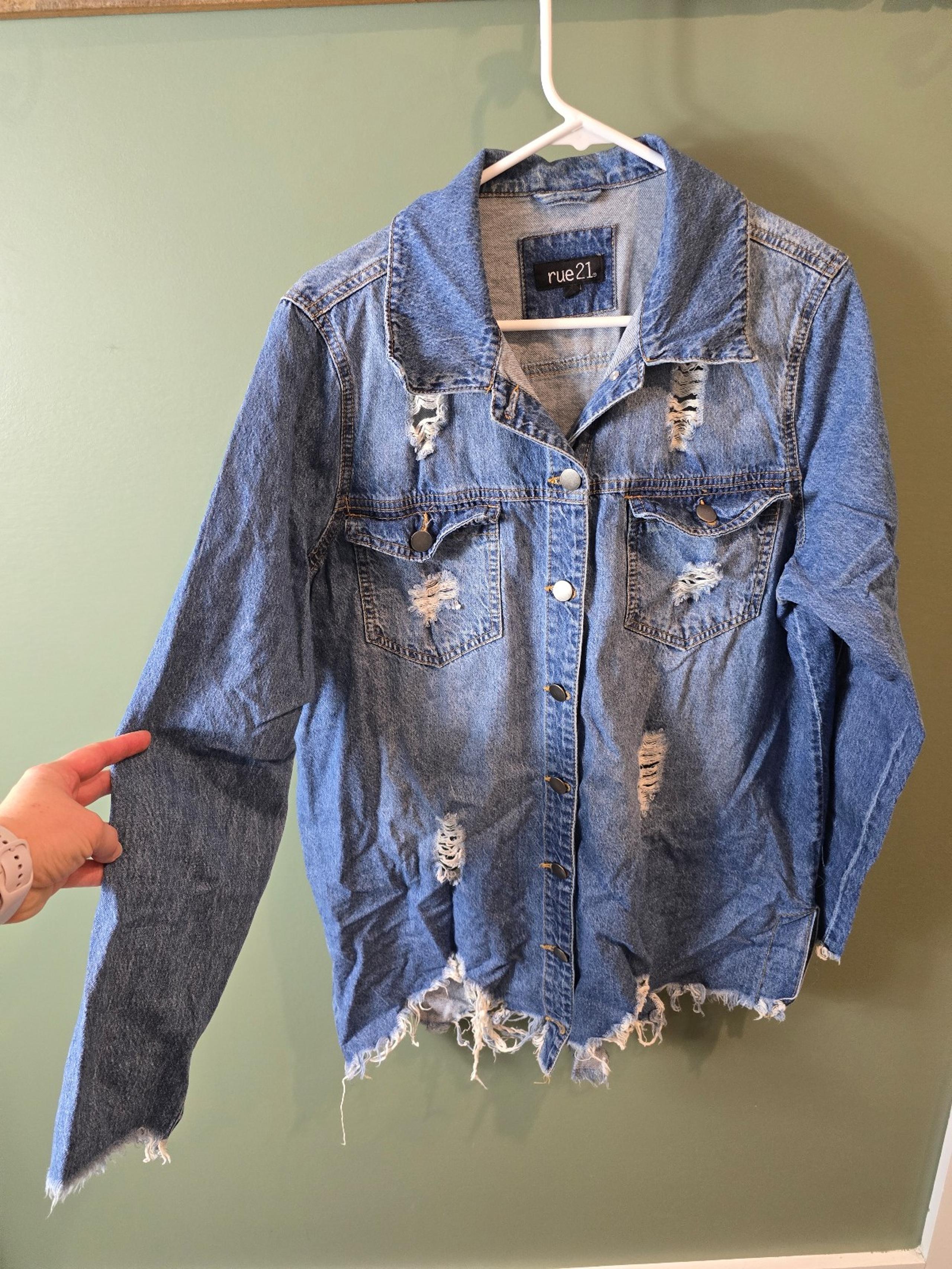 Rue21 womens jean distressed jacket-shirt L sz