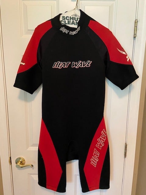 3 Unisex Short Wetsuits-All 3 Size Large