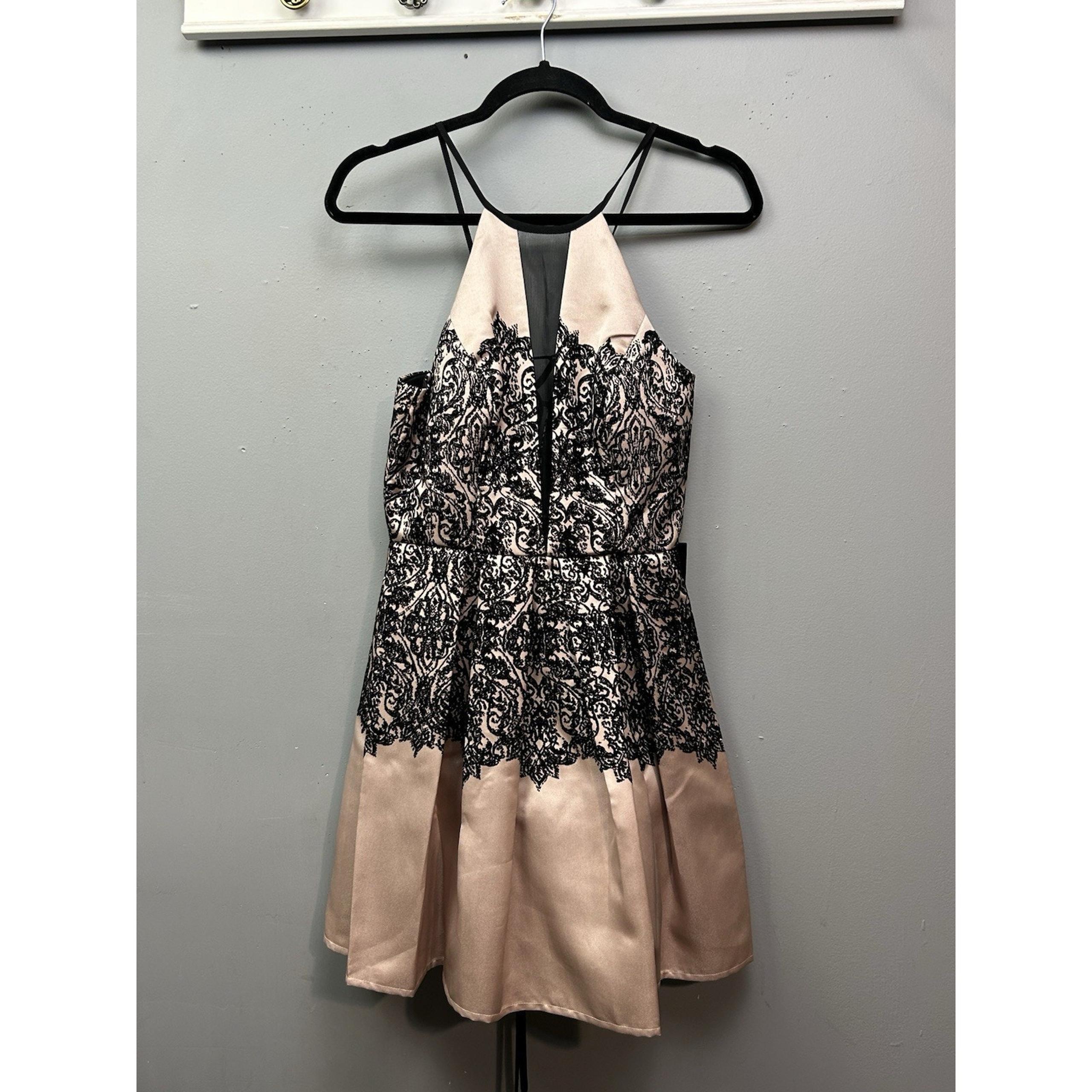 Teeze Me Cocktail Party Dress Juniors 7 Black Beige Corset back Lace Overlay NEW