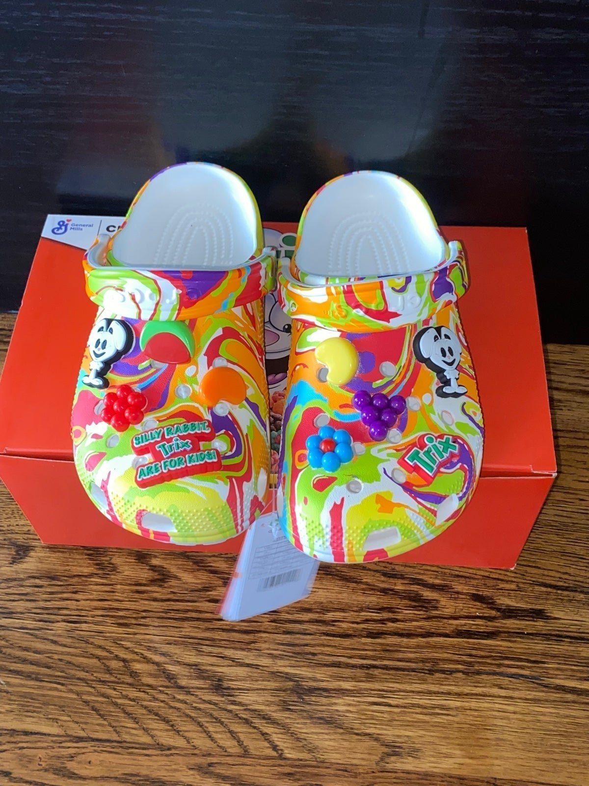 TRIX CROCS GS 4Y/ WOMENS 6