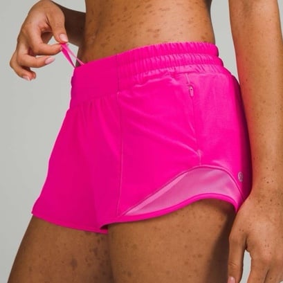 NWT Lululemon Pow Pink Hotty Hot Low Rise LR 2.5” Shorts — Size 4