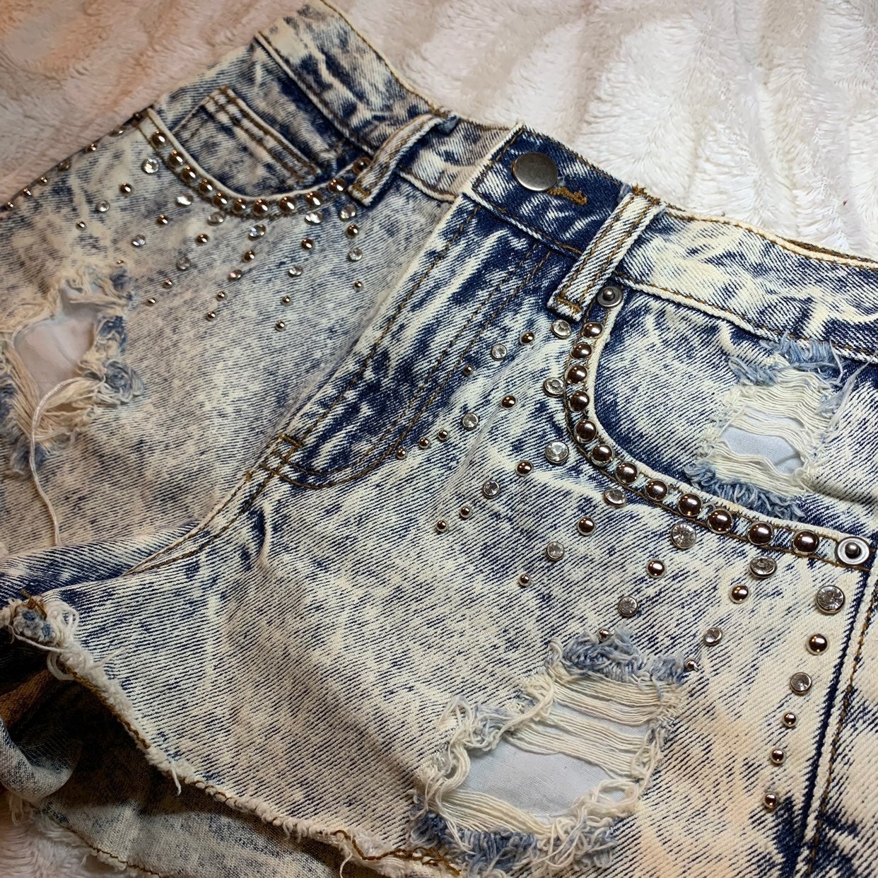 detail jean short