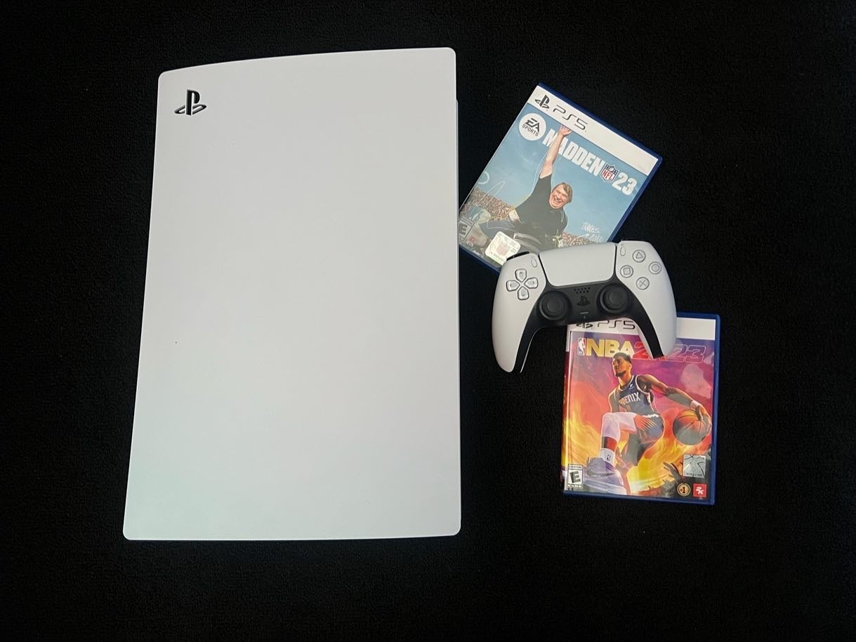 PS5 Bundle (TRAVEL) *BEST OFFER*
