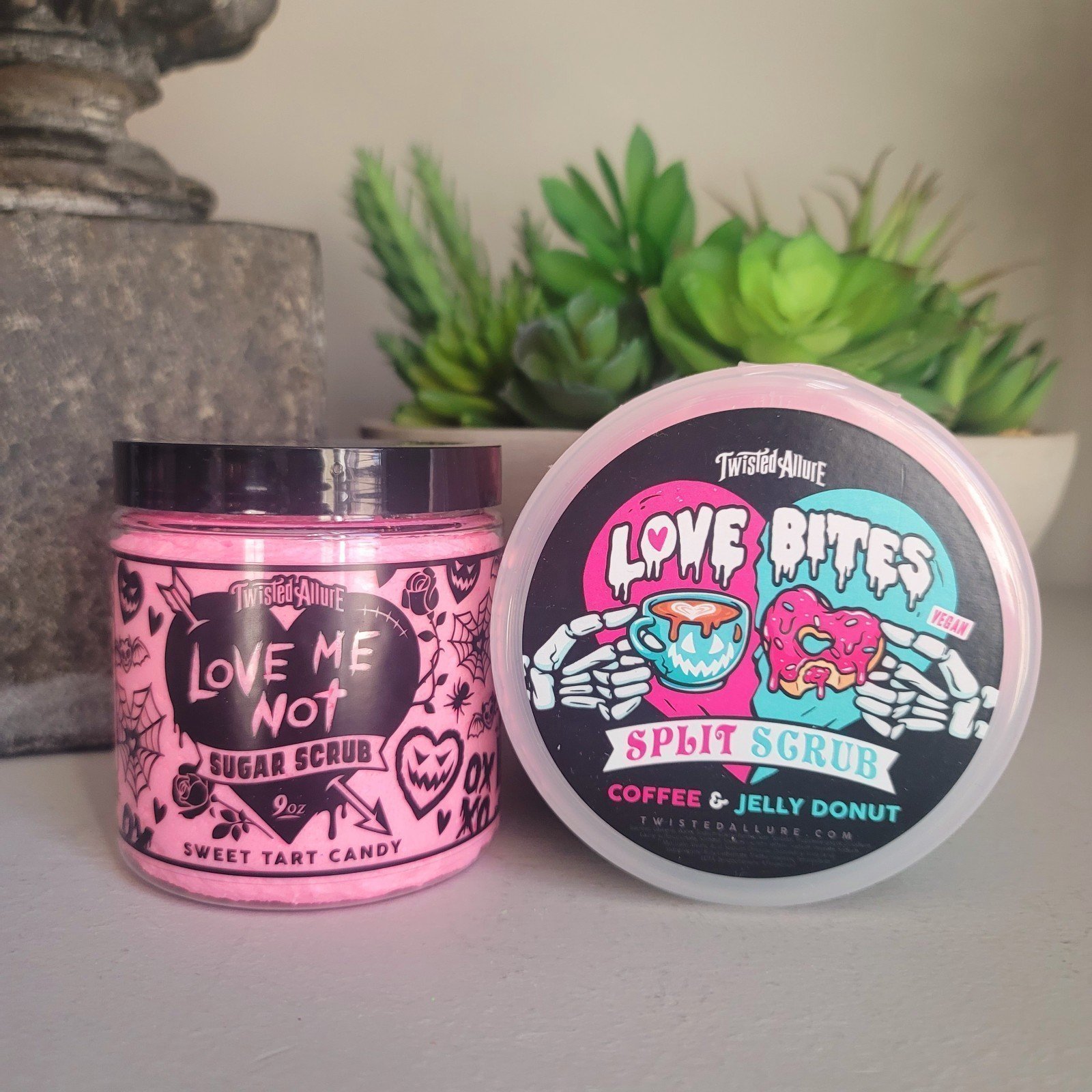 Valentine Twisted Allure Sugar Scrub Split Scrub Set