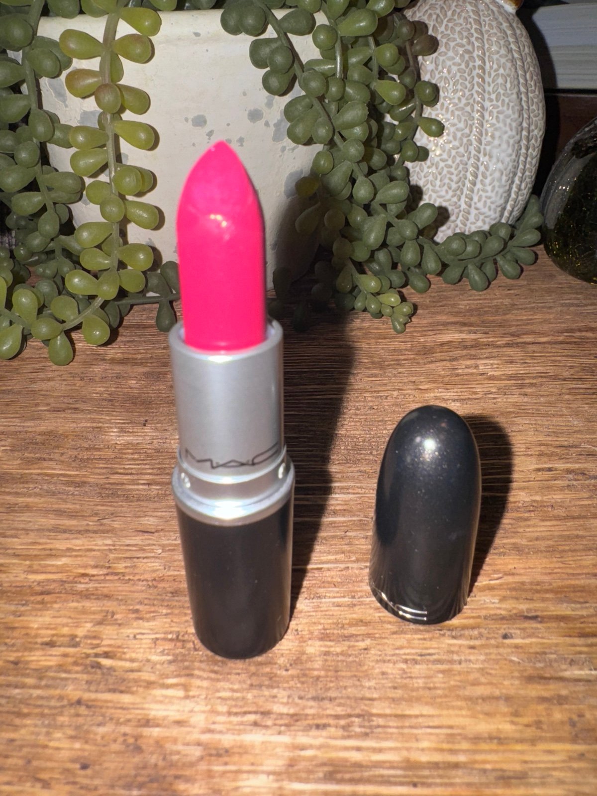 MAC Lipstick - girl about town