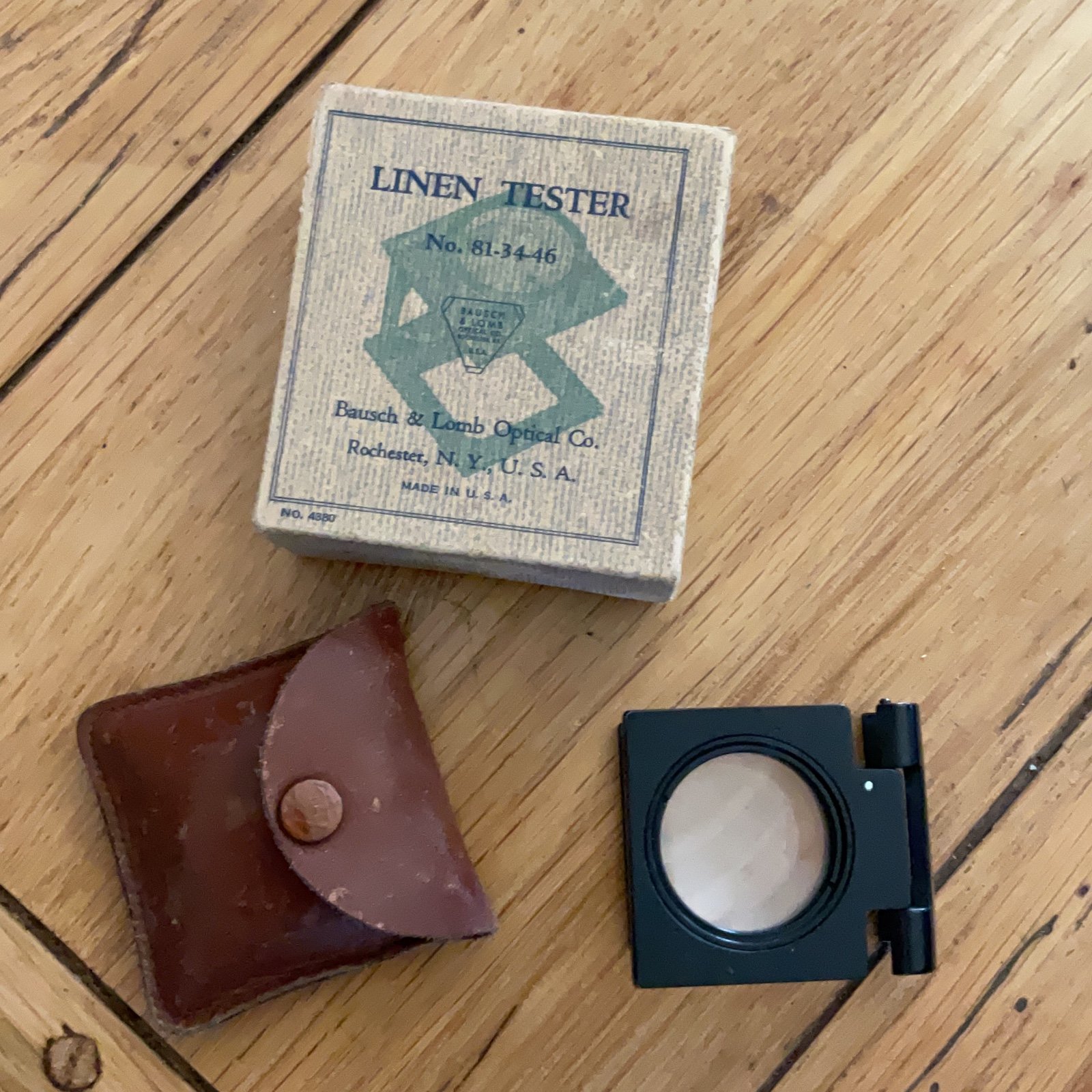 Antique linen tester