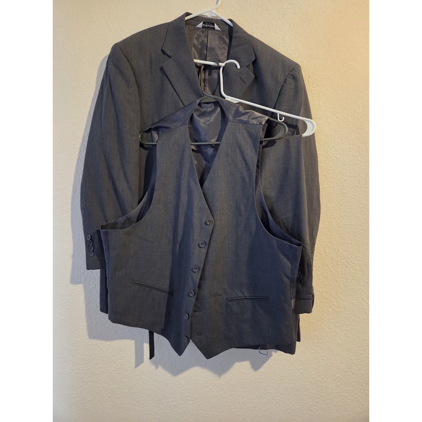 Linea Uomo Mens 3 Piece Suit Grey Size 46R 40W Pant 36x40 100% Wool
