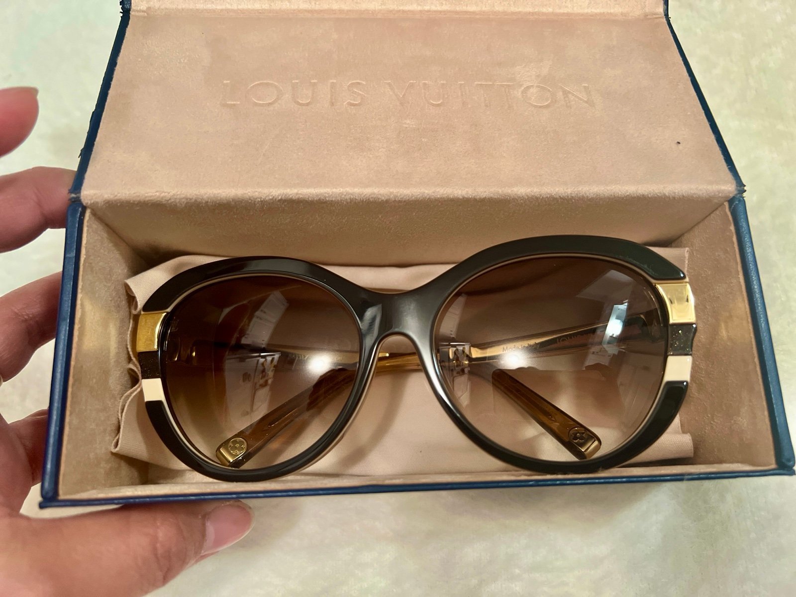 Louis Vuitton sunglasses authentic