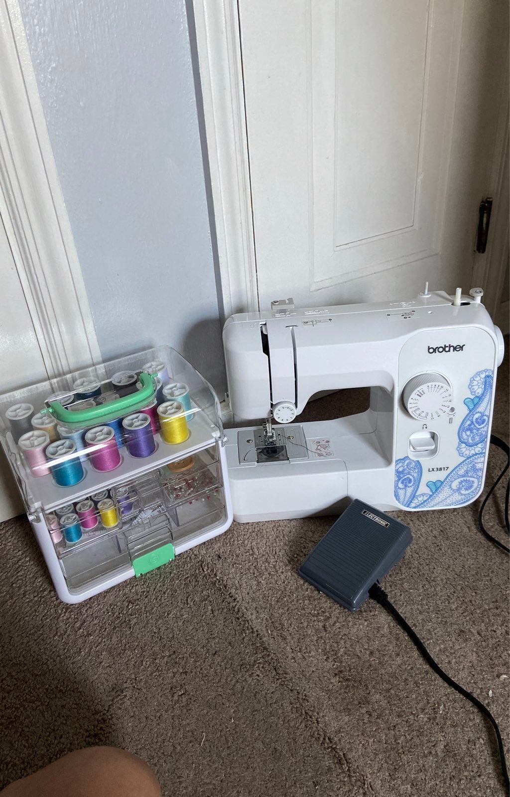 brother sewing machine with singer stora