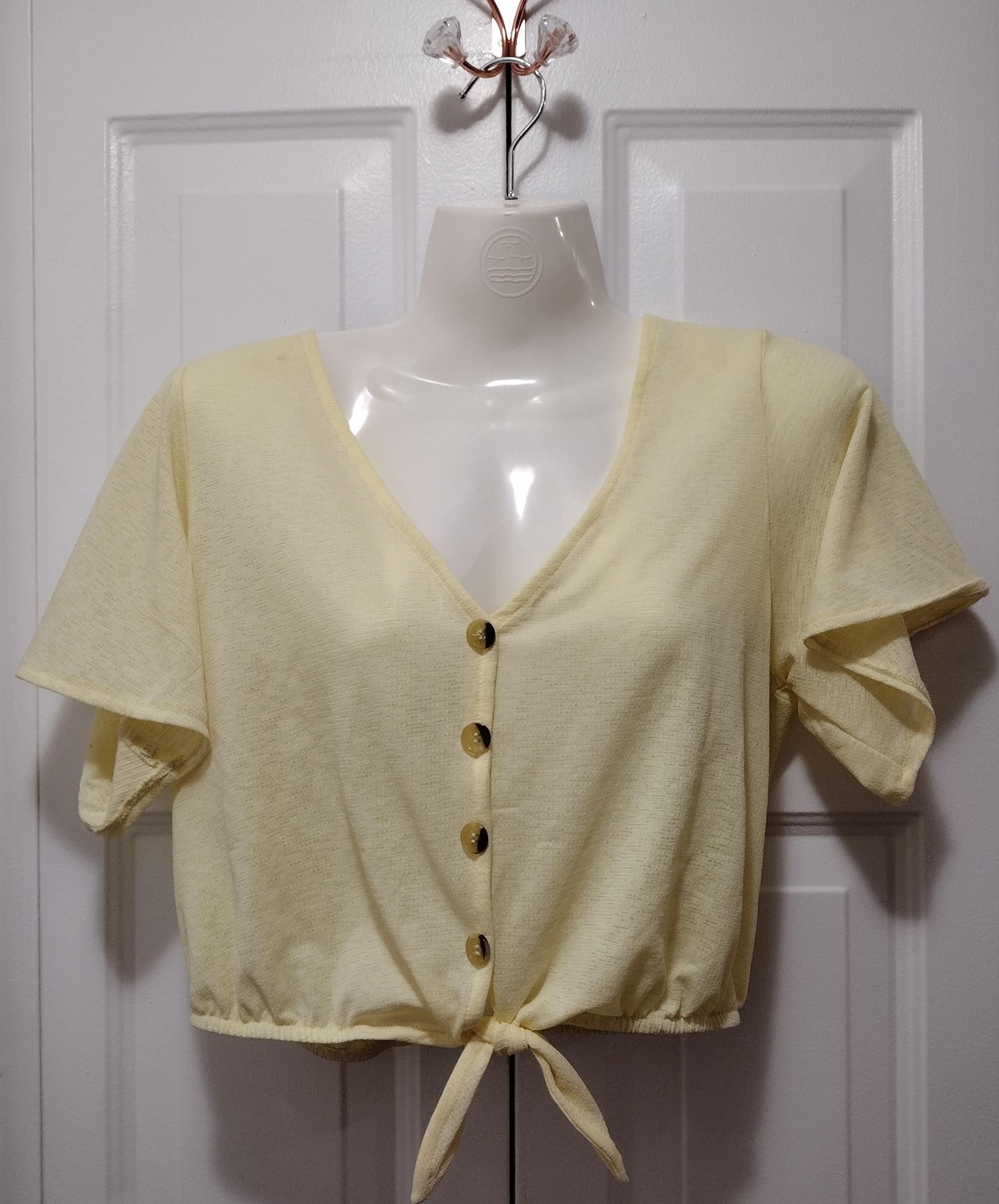 Divided Yellow Knit Front Tie Button Deco Cropped Tee Small