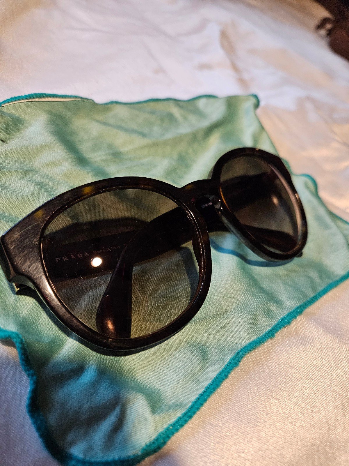Prada Sunglasses SPR 18R 2AU-3D0 140 2N