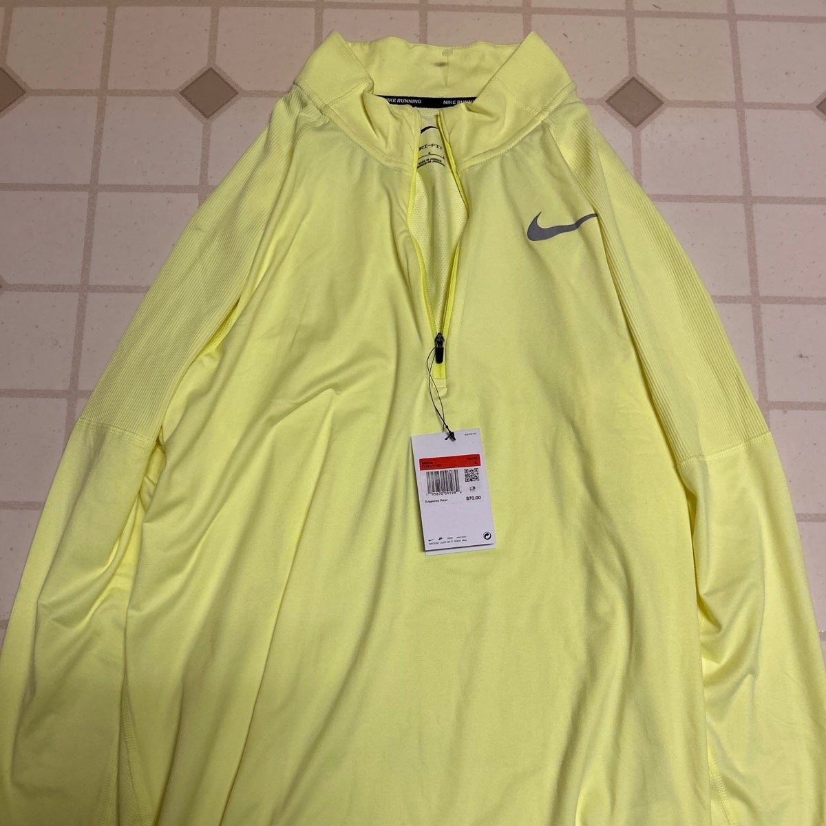 Nike men’s large running shirt