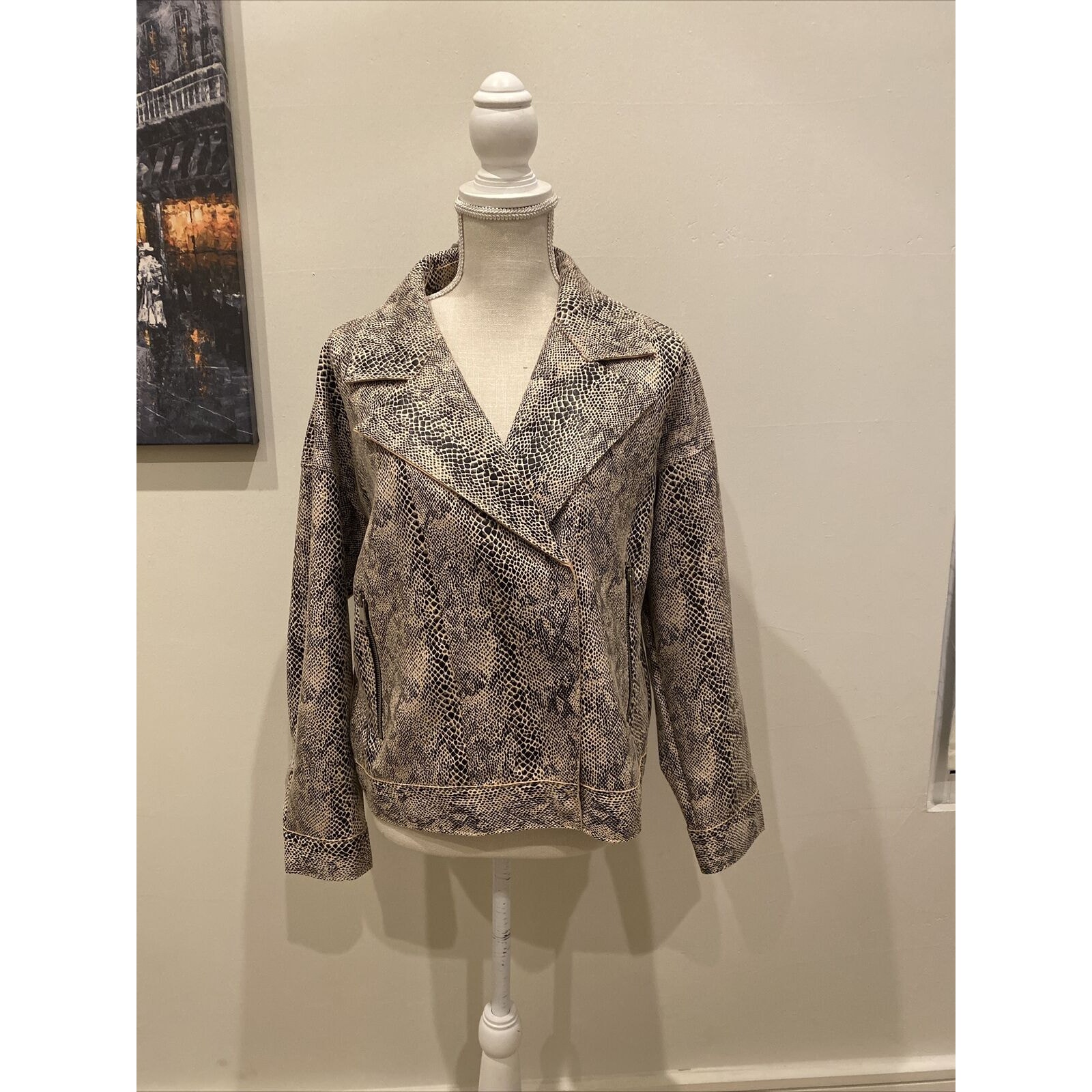 Love Token NWT Ruby Faux Snake Print Moto Biker Jacket in Beige 165 Large