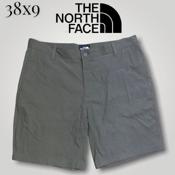 The North Face Hybrid Flat Front Olive