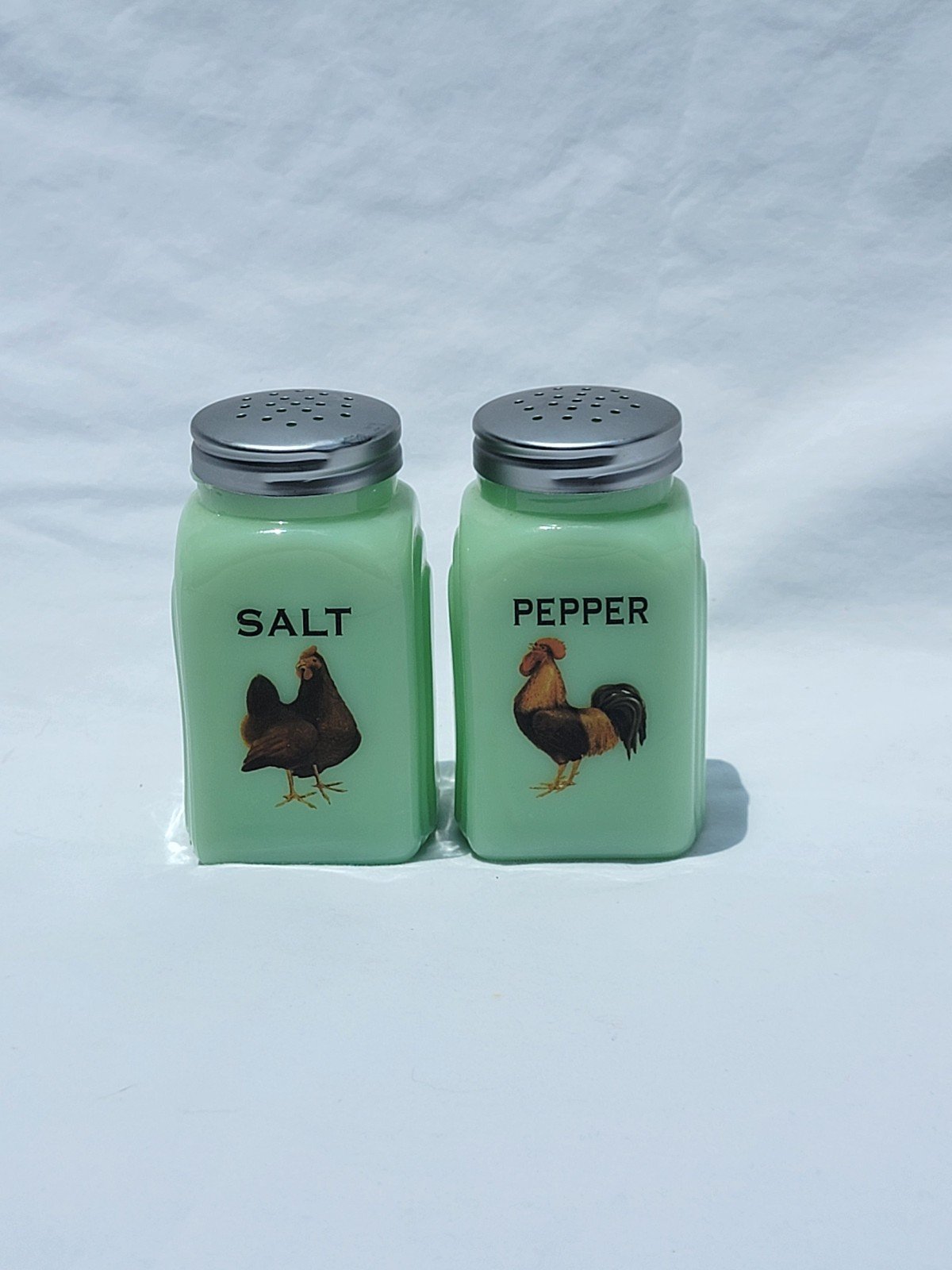 JADEITE Depression Style Glass HEN & ROOSTER SALT & PEPPER SHAKERS Kitchen Jar