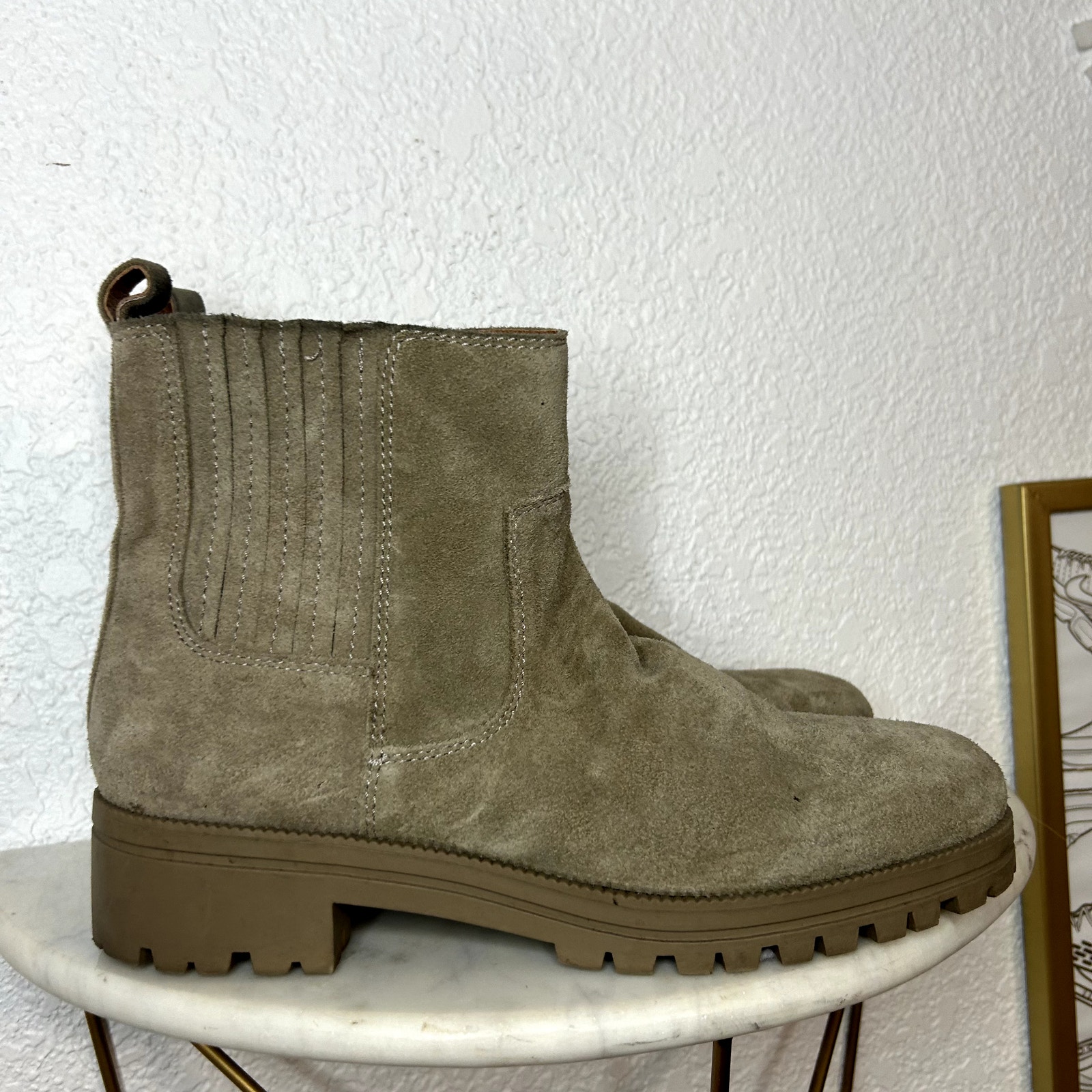 Lucky Brand Hazyl Boot Womens Size 9 Tan Taupe Suede Chelsea Zip