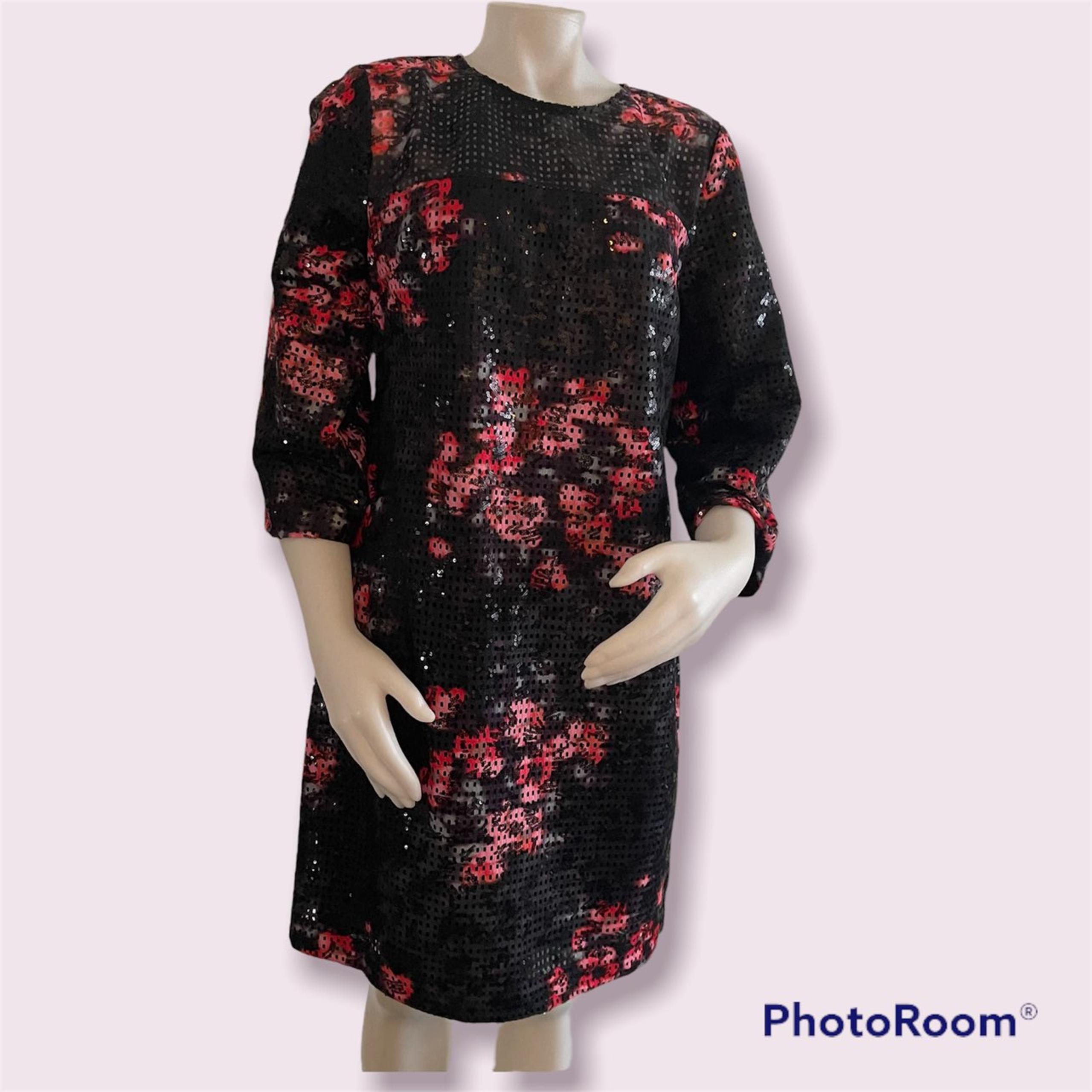 NWT Trina Turk Women's Laser Cut Sequin Shift Dress Size 10 Length 37.5 chest 20