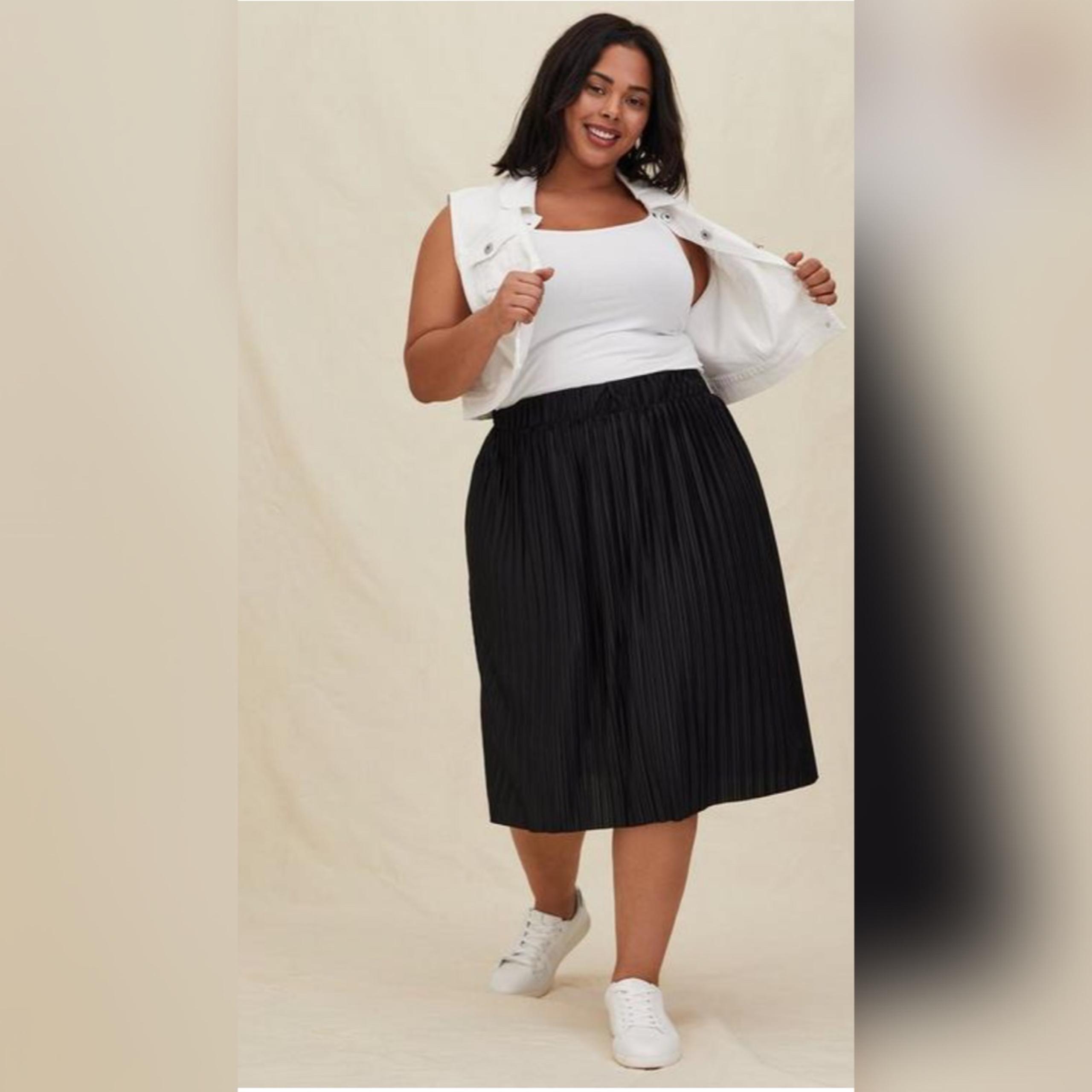 Torrid midi knit pleated black skirt