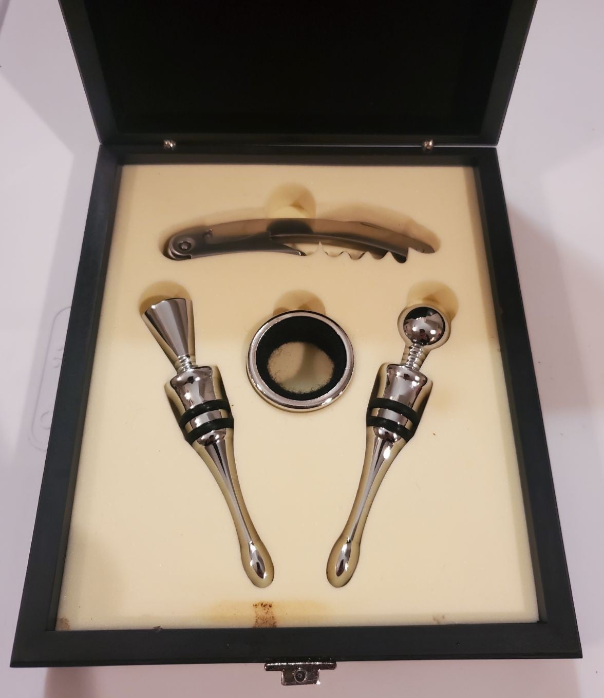 Wine Gift Set - Bottle Opener Set with Case