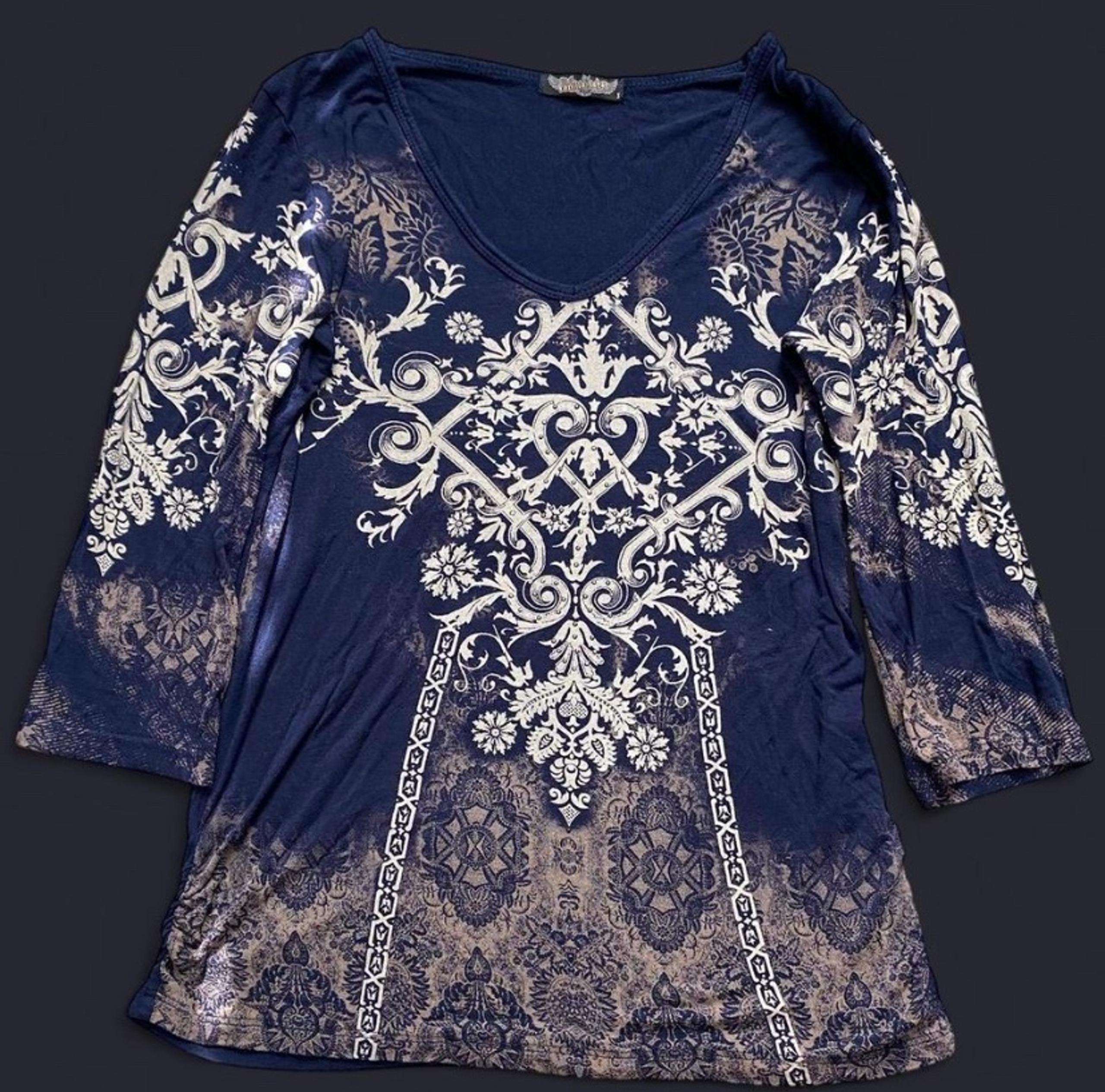 Blue v-neck long sleeve top with 3/4 sleeves