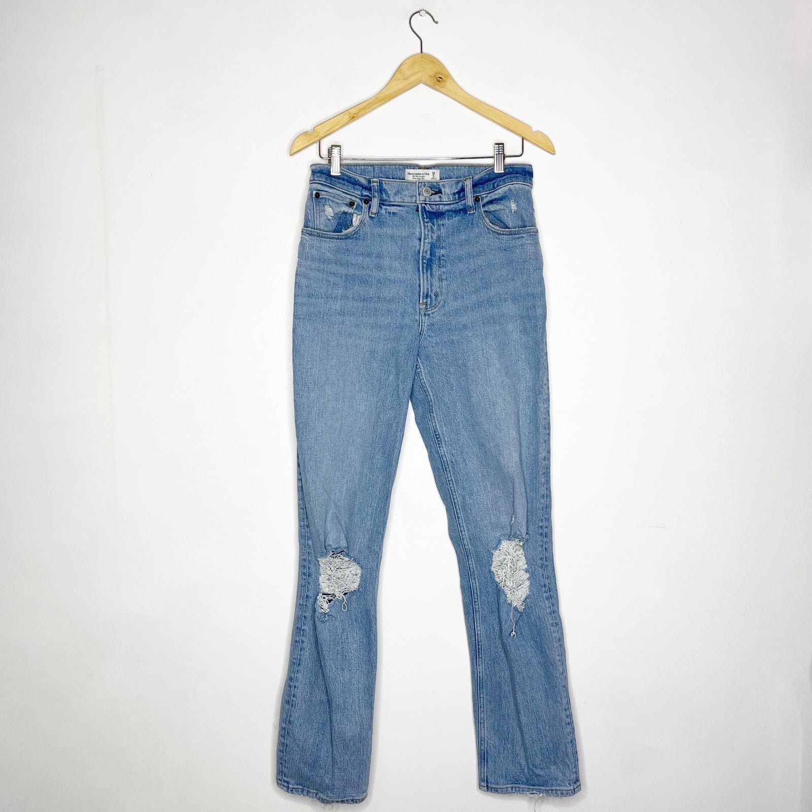Abercrombie & Fitch The 90's Straight Ultra a high Rise Jeans Size 28 6 Long