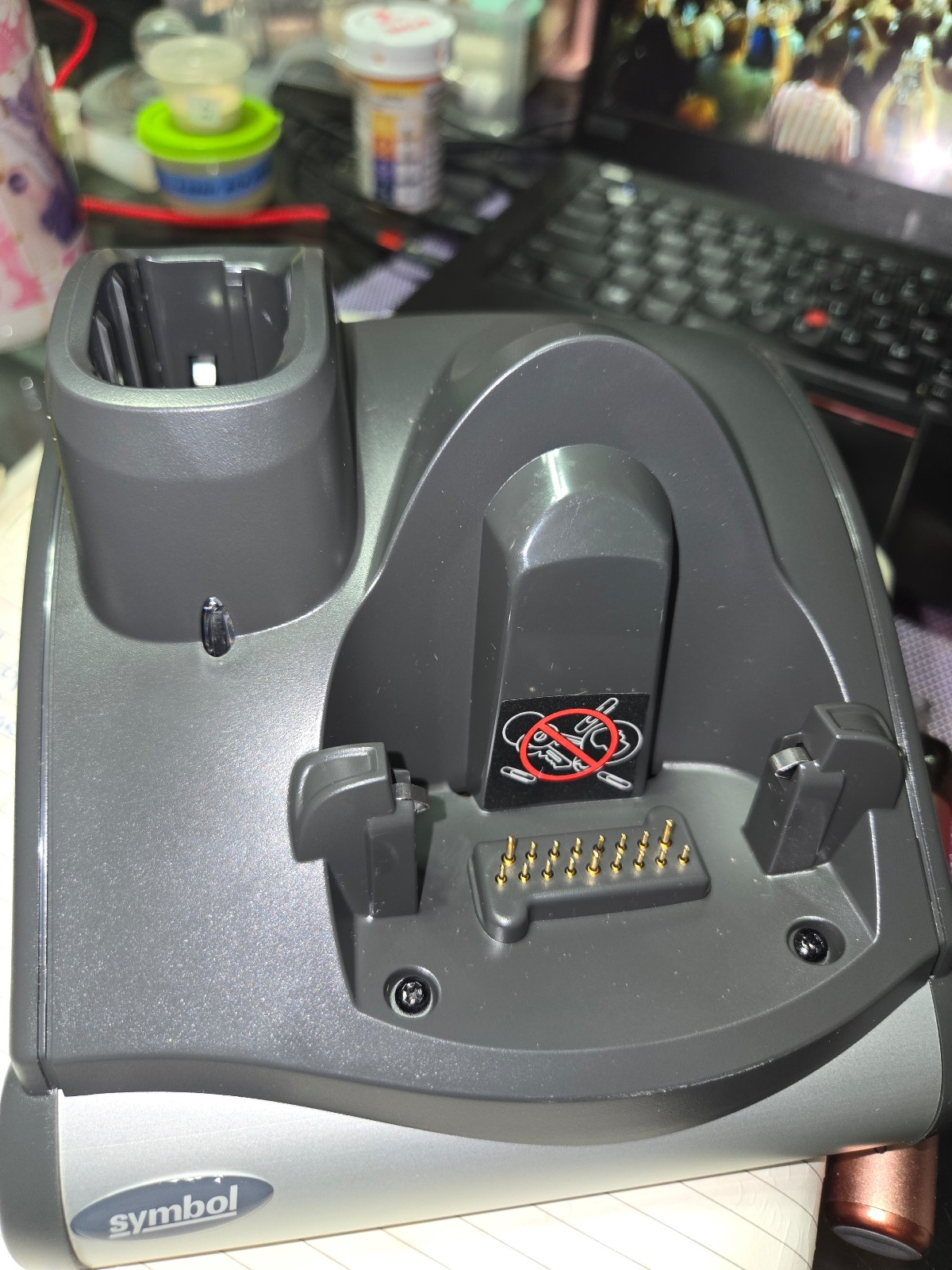 Symbol CRD9000-1001SR MC9000 SERIES BARCODE SCANNER CHARGING CRADLE D608669