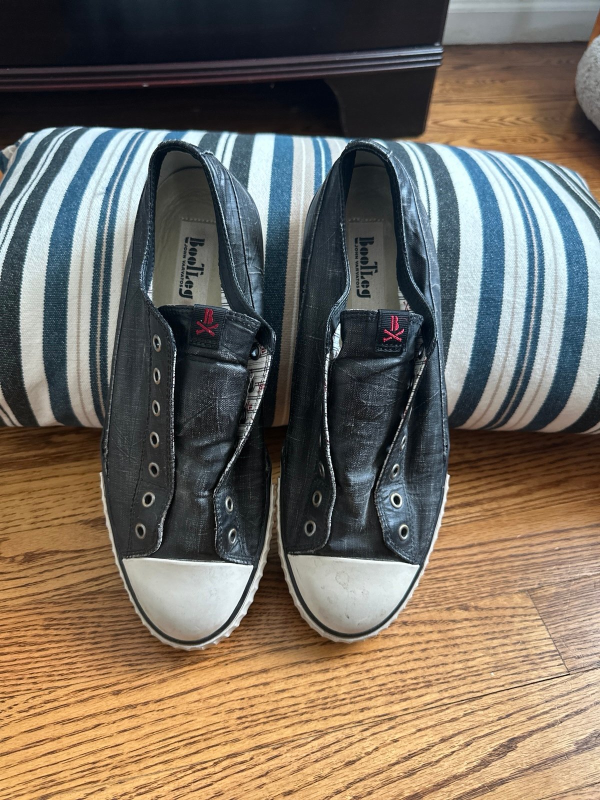 Men’s bootleg shoe