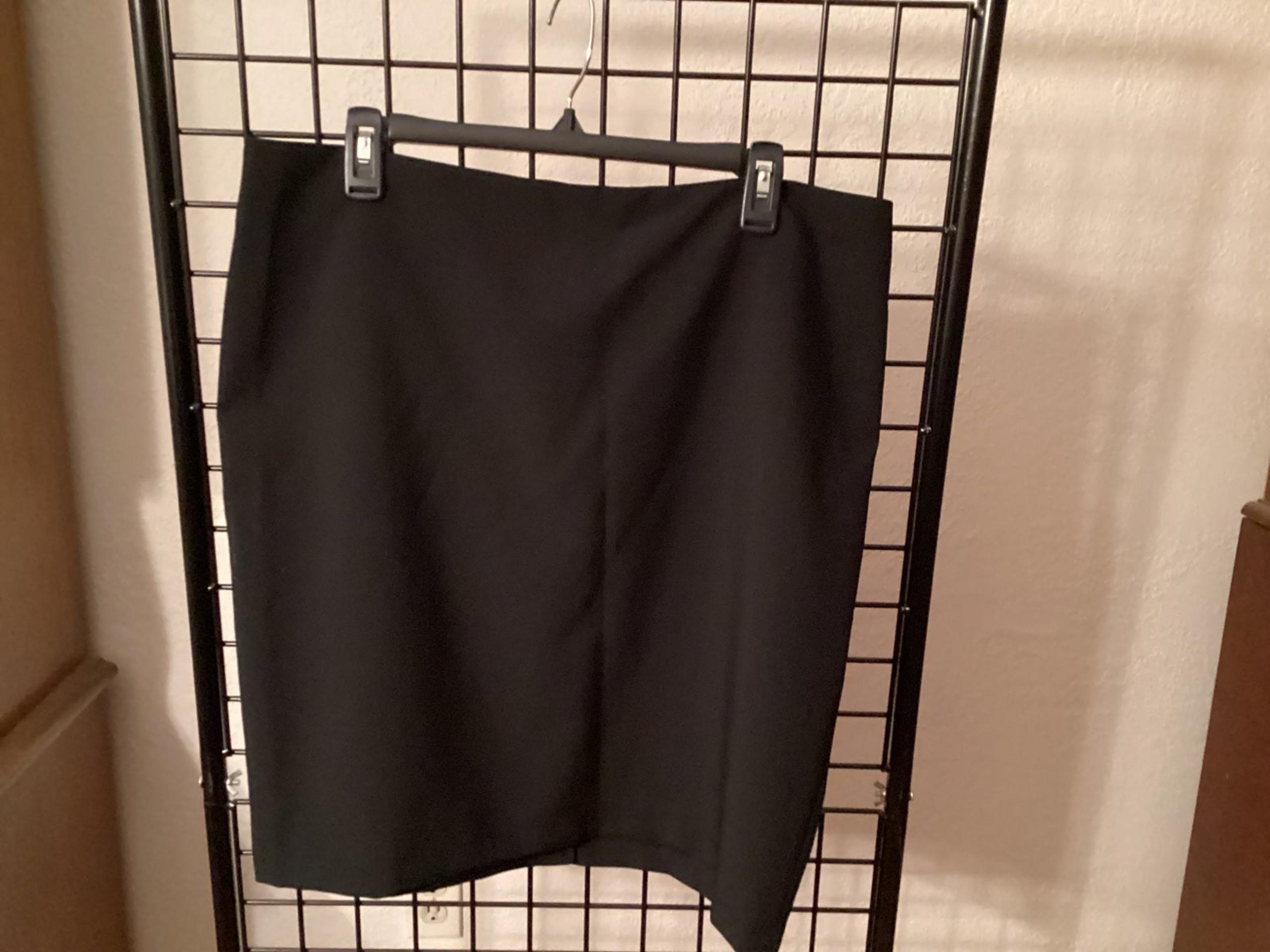 New York & Company Size 14 Black Mini Skirt NWT