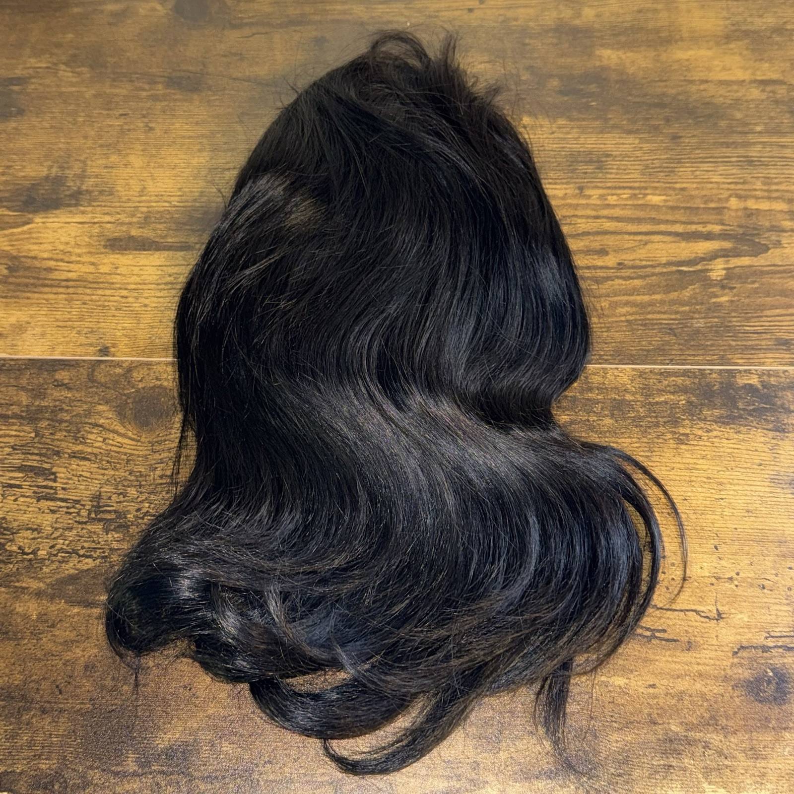 NEW - Top Quality - 16 -Smooth Wavy Under Curl - Lace Front Wig - Black