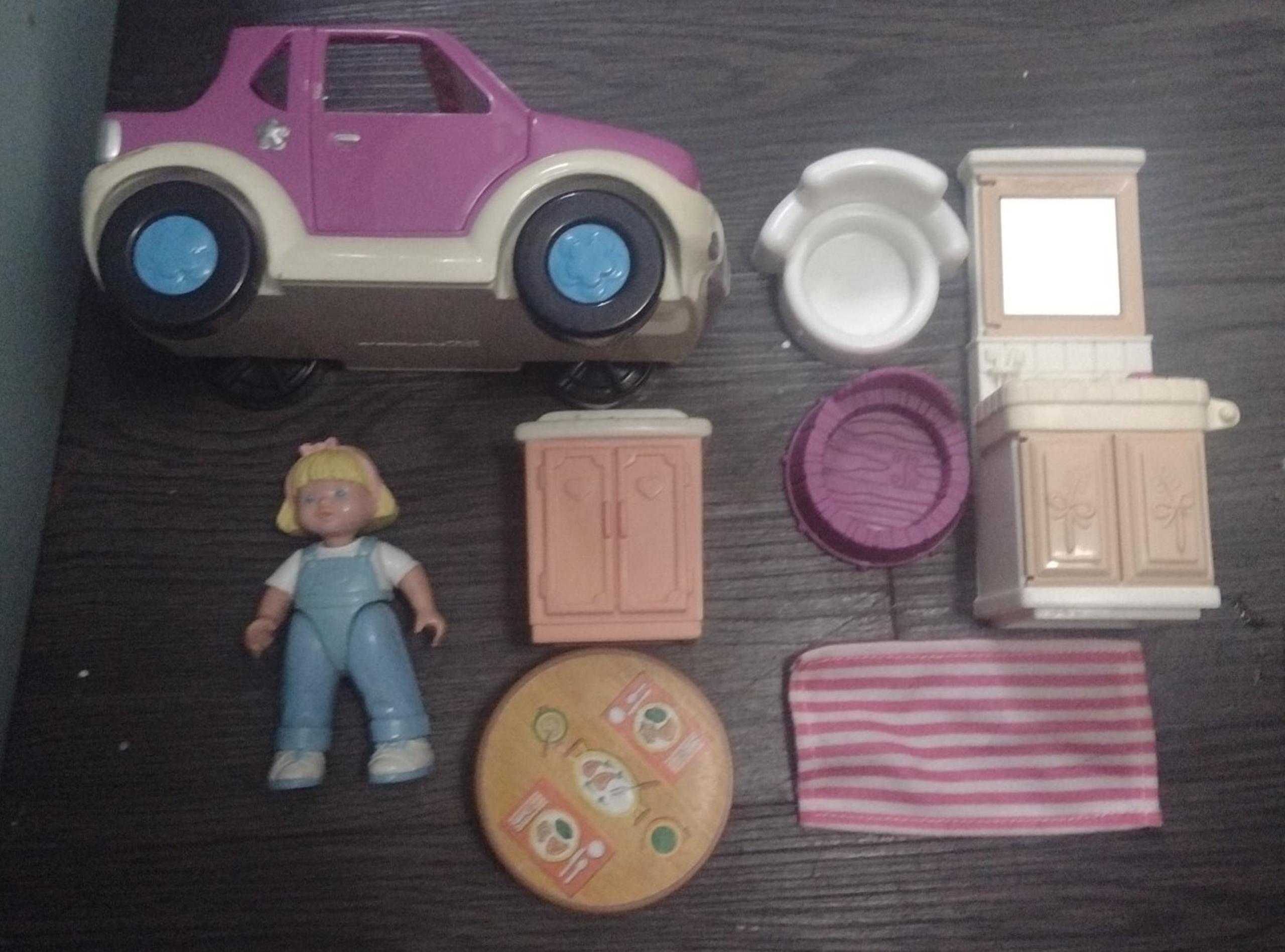 VTG 90’s Lot Loving Family Fisher-Price Doll House Furniture  sister car bathroo