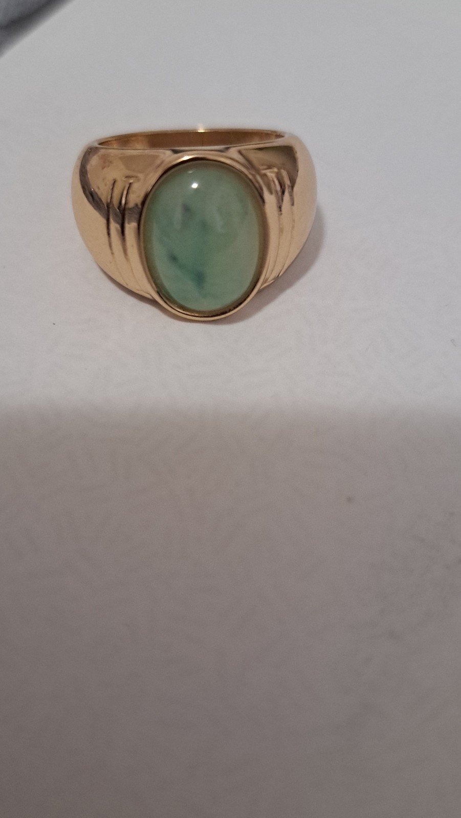 18kt gold burmese jadeite cabochon solitaire ring