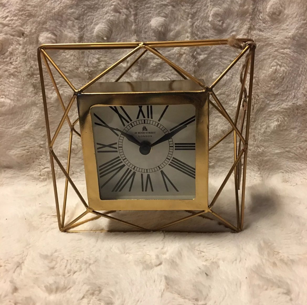 49 bond street london clock Rectangle or metal gold tone