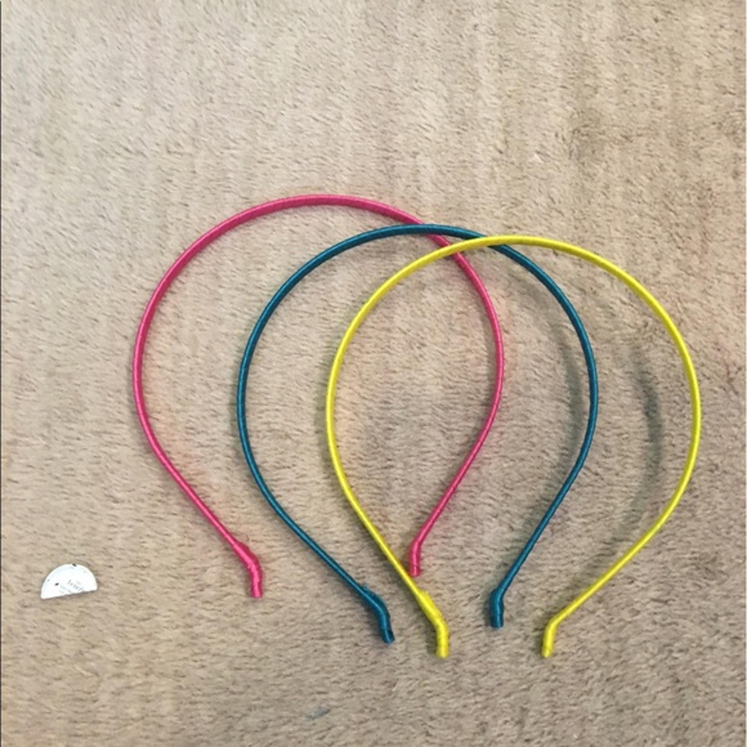 NWOT Urban Outfitters Set of 3 Ribbon Wrapped Yellow, Blue, Pink Thin Headbands