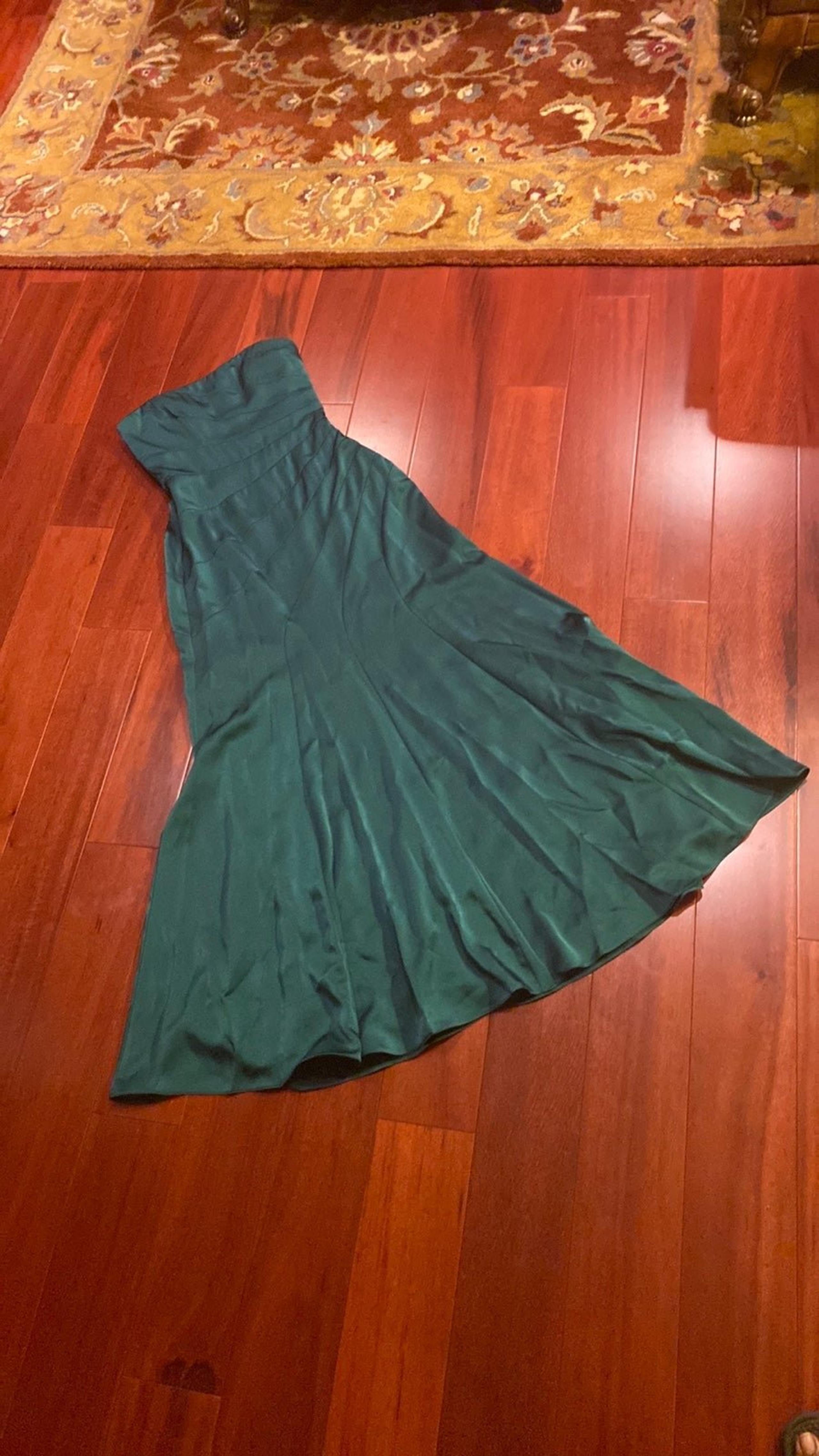 bcbgmaxazria emerald green formal gown