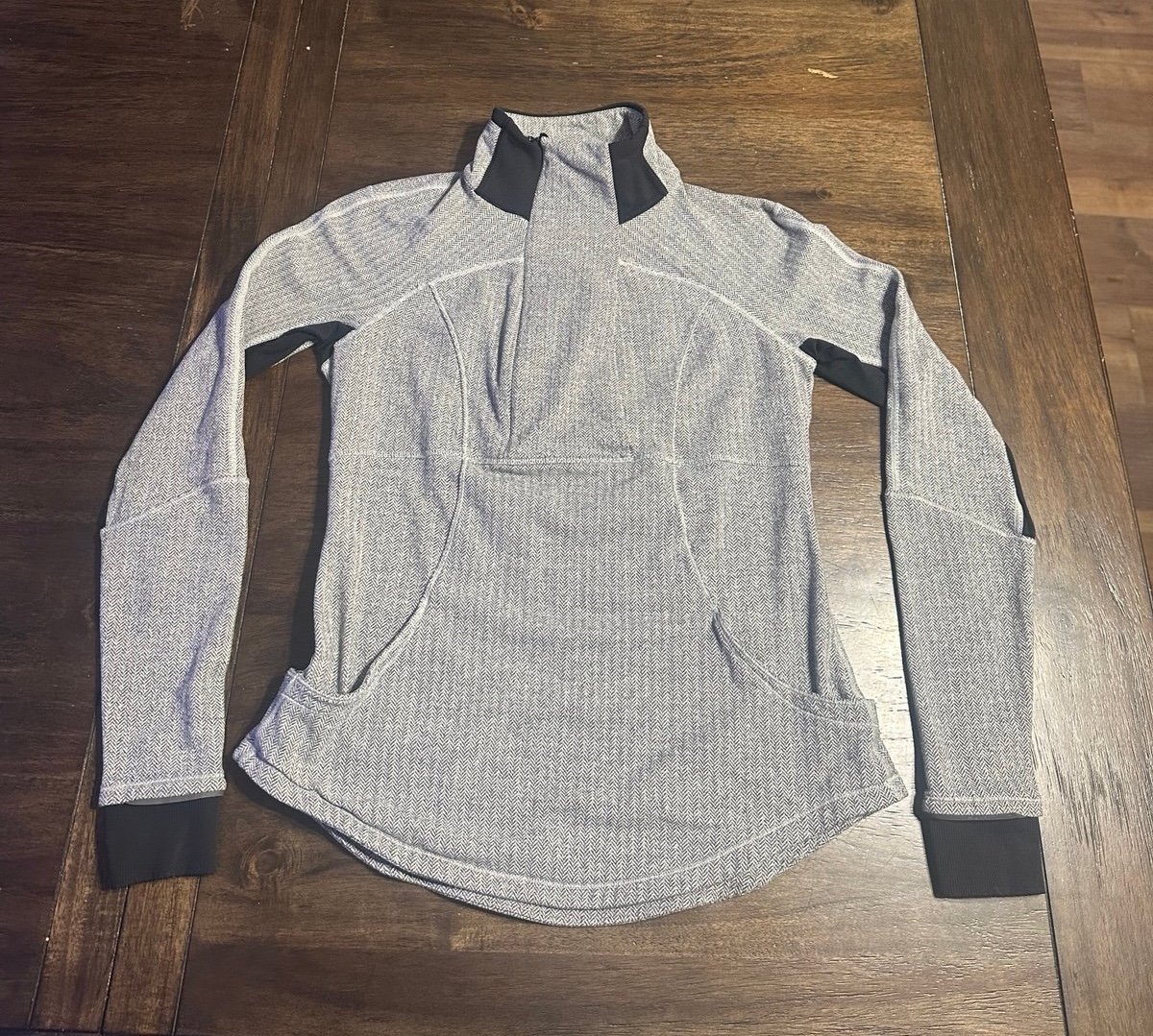 Lululemon Base Runner Pullover Women’s 10 Long Sleeve Half Zip Gray Herringbone