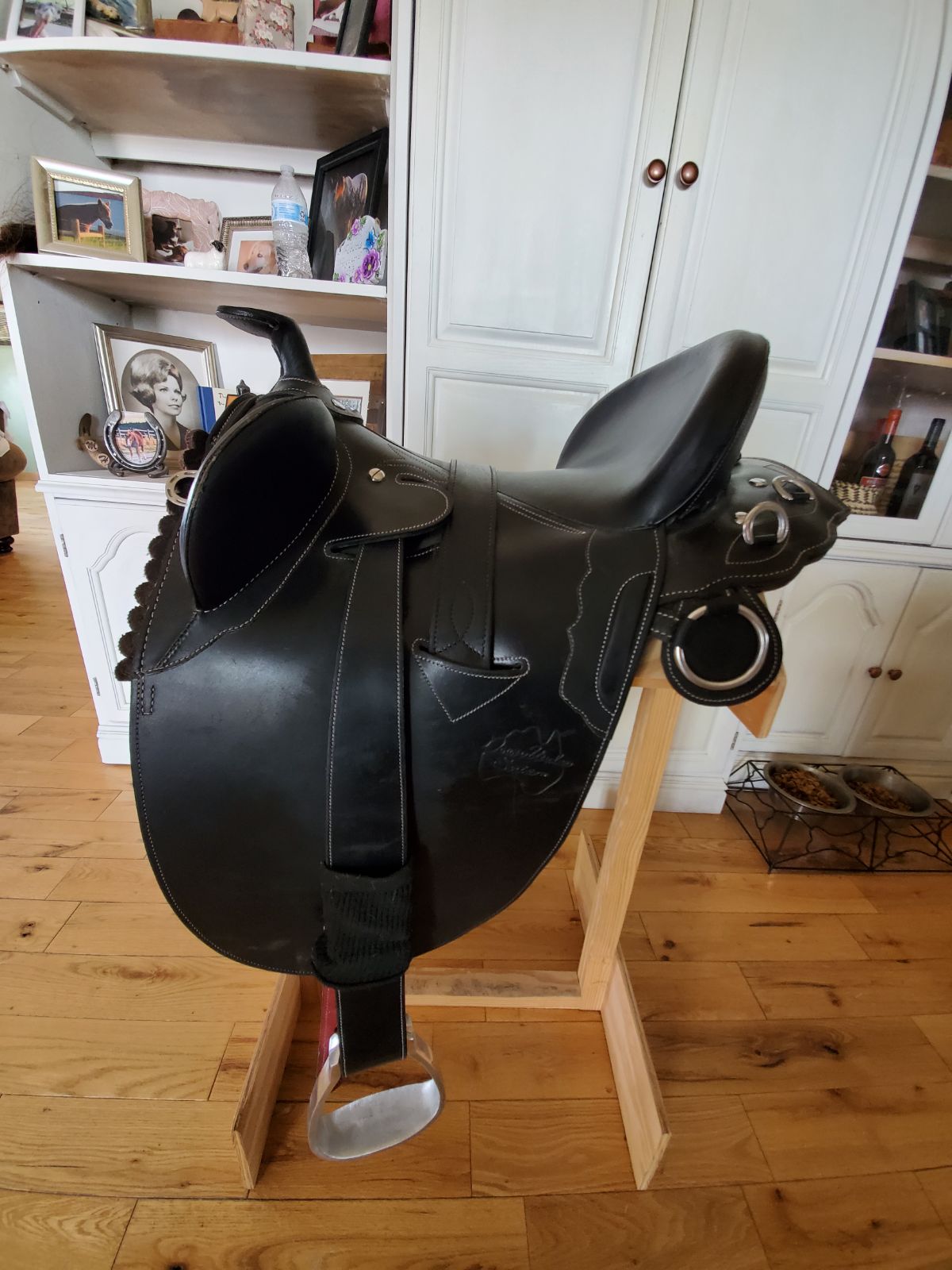 Down Under Aussie saddle