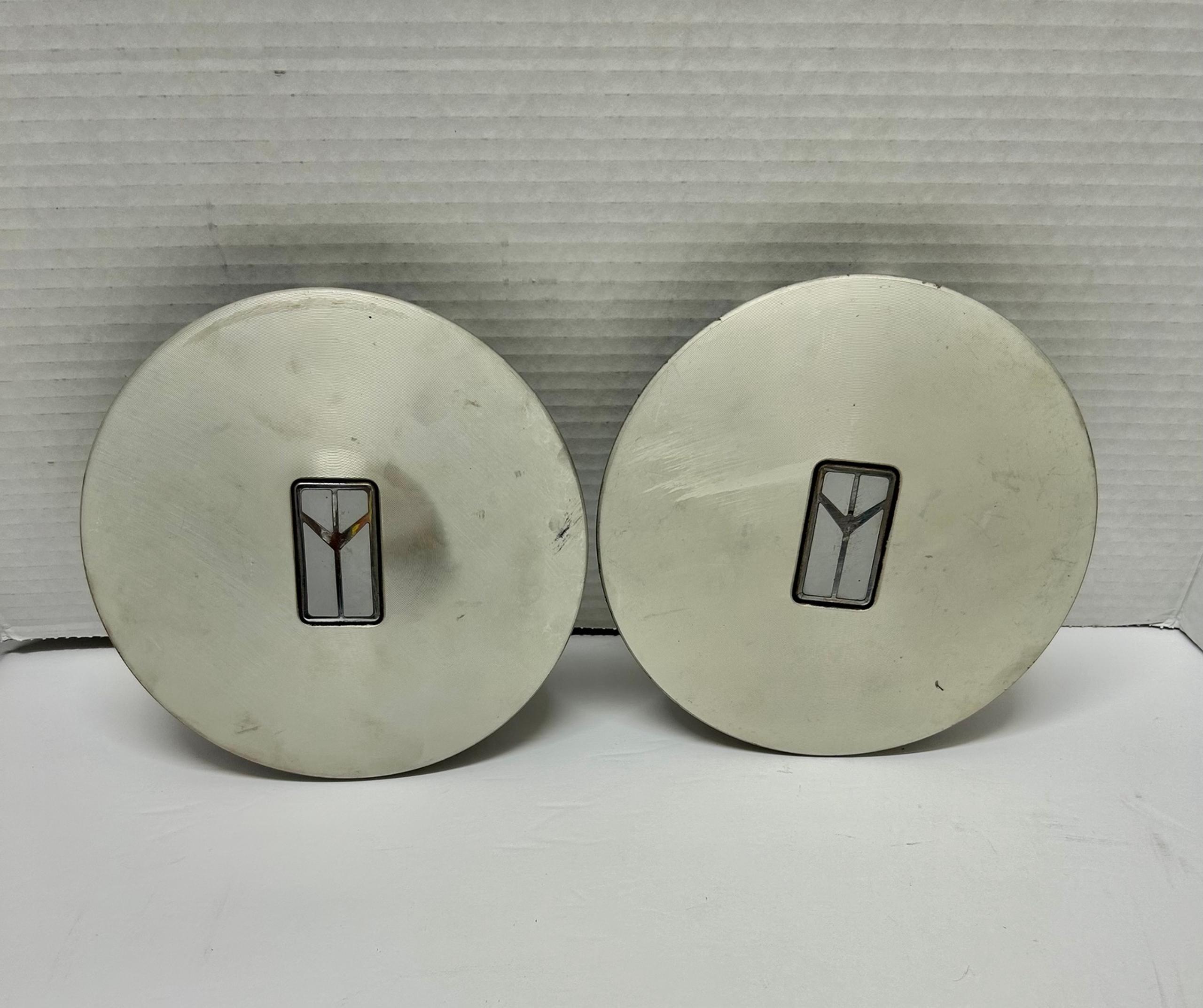 1994-1996 94 95 96 Oldsmobile '88, '98  09592787  Factory Wheel Center Cap OEM