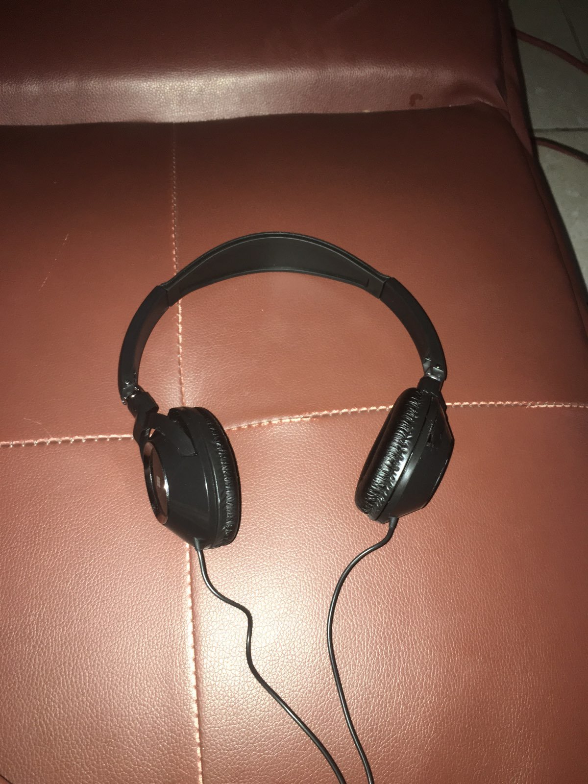 Headphones 360 Earpiece