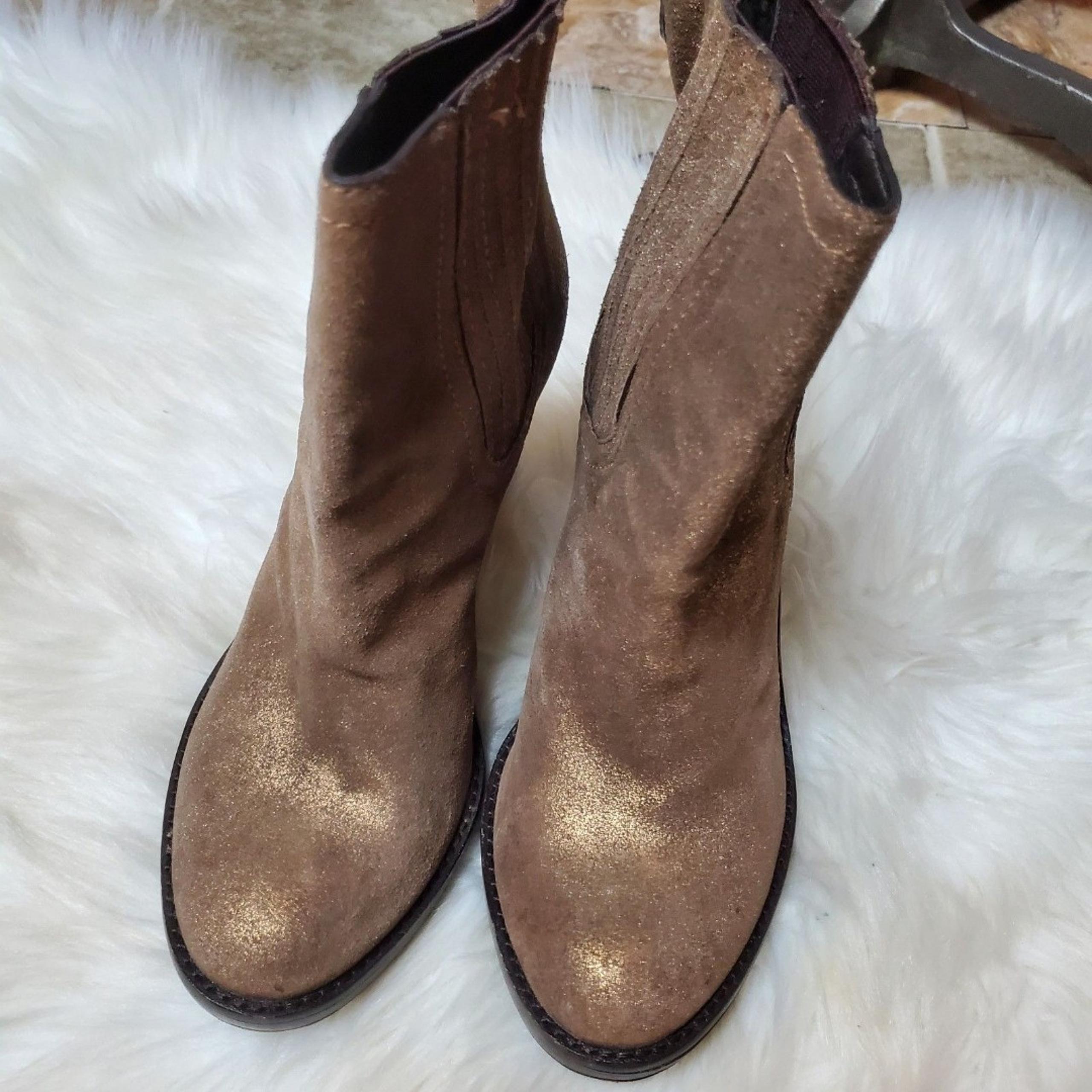 Tory Burch Size 8M US Leather Ankle Booties Metallic Gold Heels Round Toe Boot