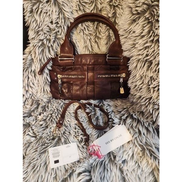 See By Chloe Leather handbag With Authentication Card, extra strap