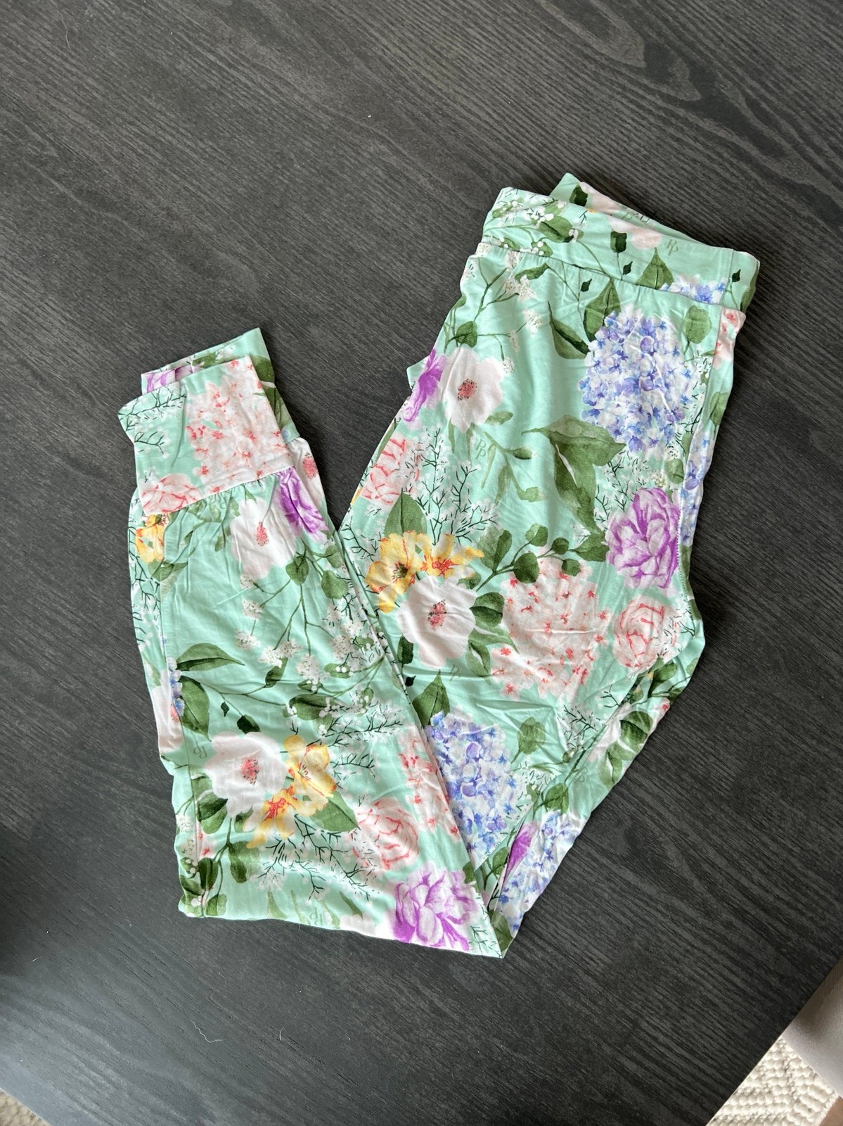 Posh Peanut Erin Women’s Pajama Pants (M)